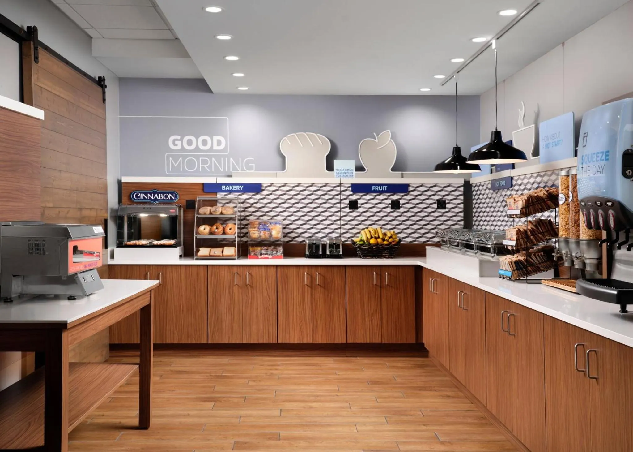 Breakfast in Holiday Inn Express and Suites New Orleans Airport by IHG