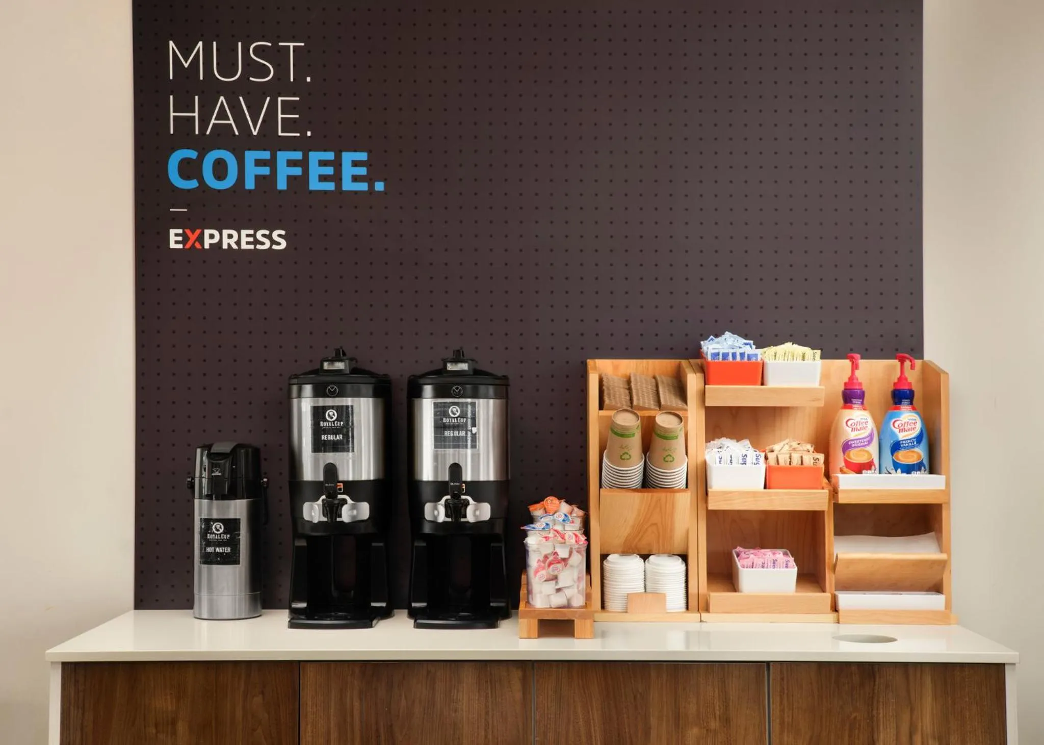 Photo of the whole room in Holiday Inn Express and Suites New Orleans Airport by IHG