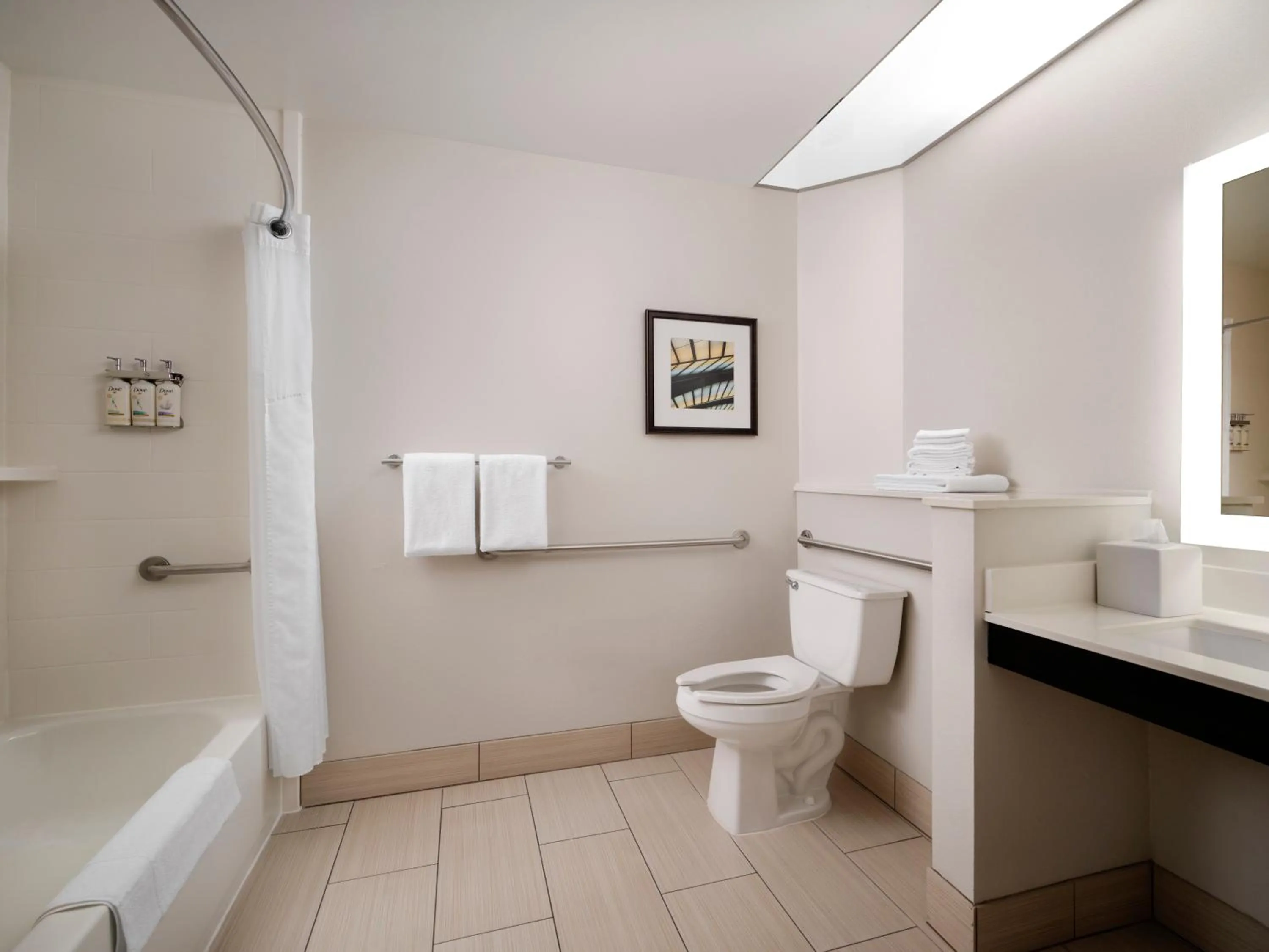 Bath in Holiday Inn Express and Suites New Orleans Airport by IHG
