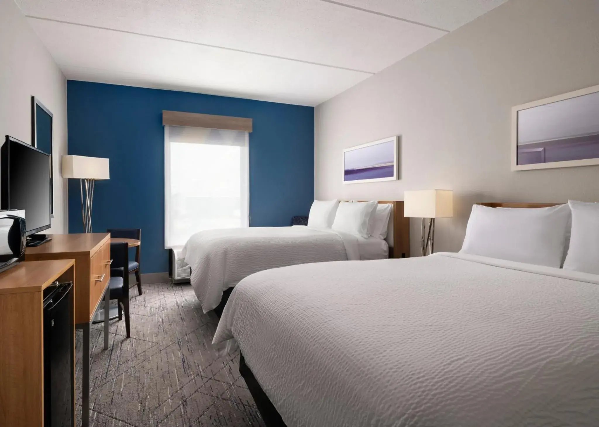 Standard Queen Room with Two Queen Beds in Holiday Inn Express and Suites New Orleans Airport by IHG Standard Queen Room with Two Queen Beds in Holiday Inn Express and Suites New Orleans Airport by IHG