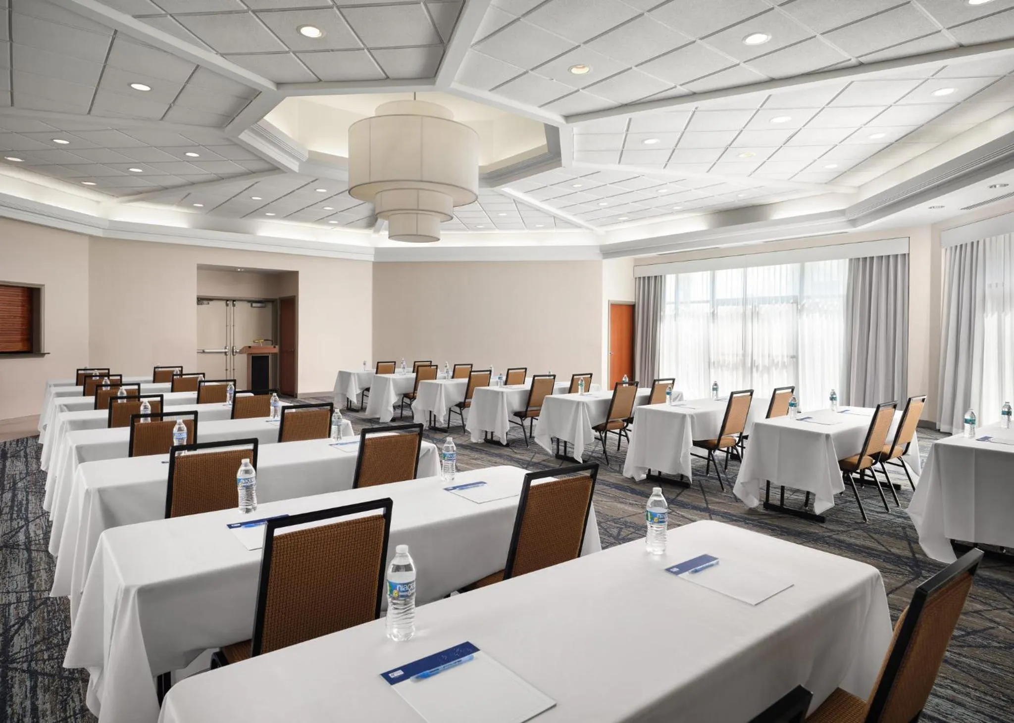 Banquet/Function facilities in Holiday Inn Express and Suites New Orleans Airport by IHG