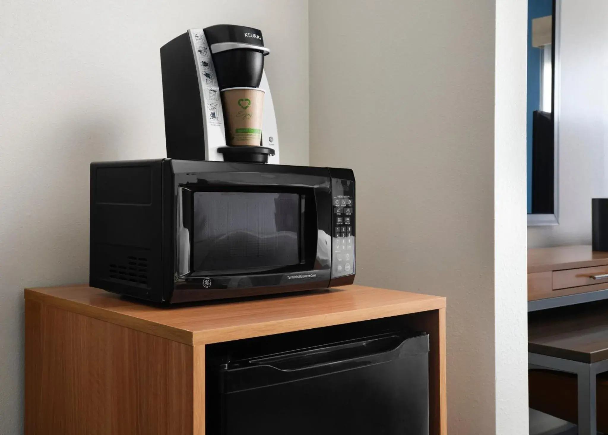 Standard Queen Room with Two Queen Beds - Communications Accessible in Holiday Inn Express and Suites New Orleans Airport by IHG Standard Queen Room with Two Queen Beds - Communications Accessible in Holiday Inn Express and Suites New Orleans Airport by IHG