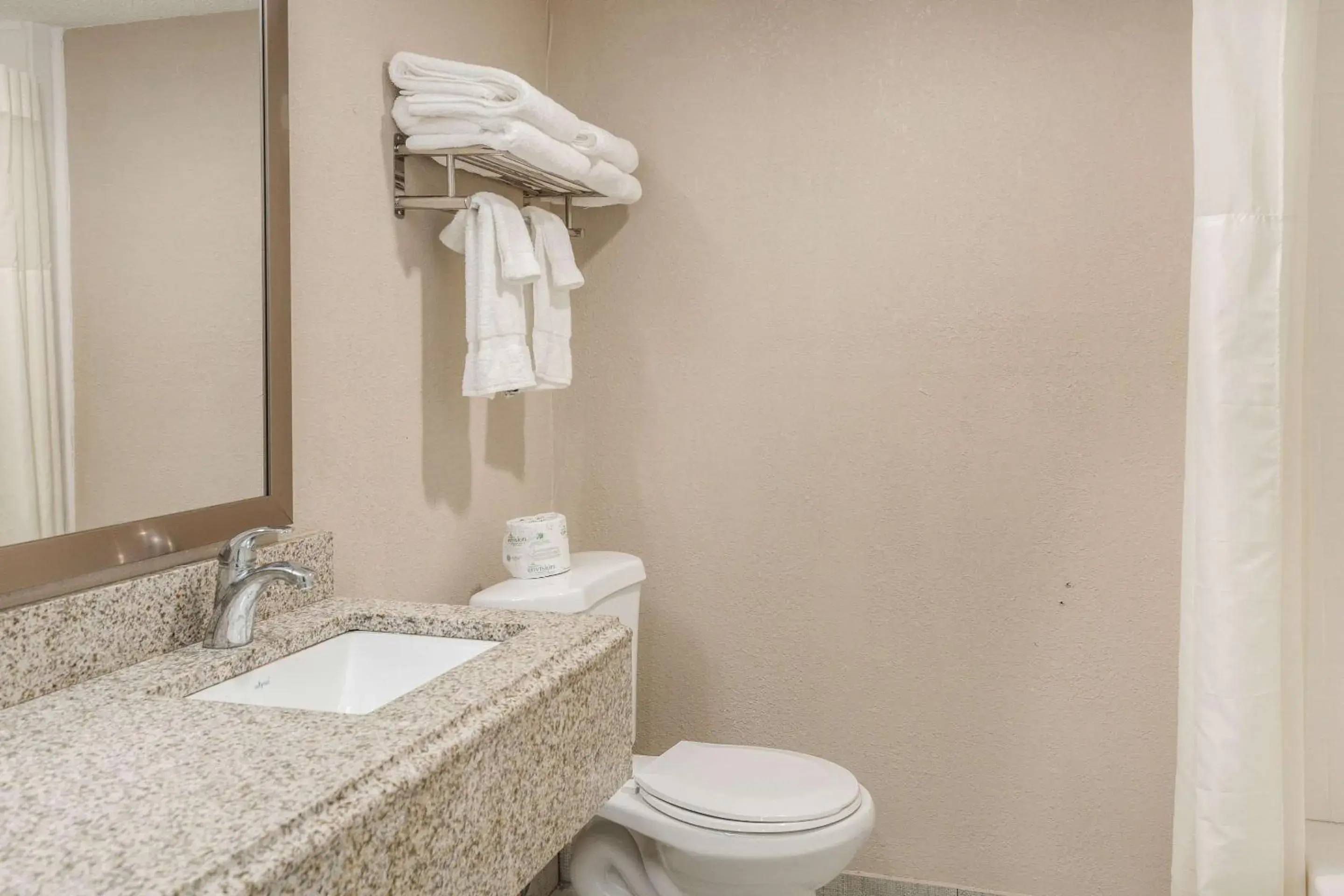 Bathroom in Clarion Inn & Suites Stroudsburg - Poconos