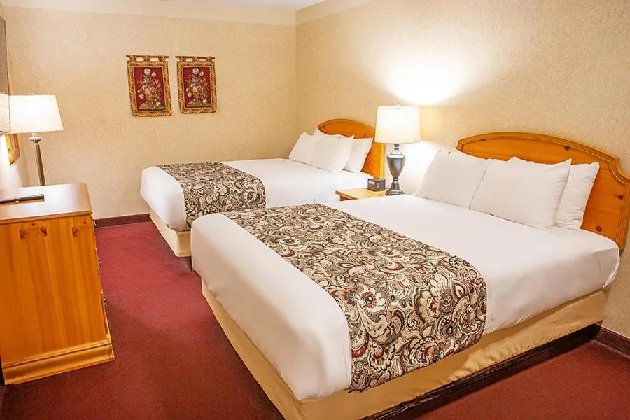 Bed in Bavarian Inn Lodge