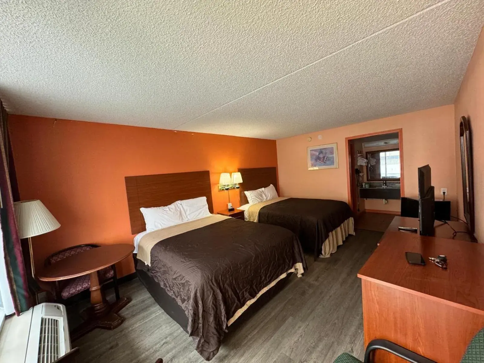 Double Room with Two Double Beds - Non-Smoking in College Inn Spartanburg Double Room with Two Double Beds - Non-Smoking in College Inn Spartanburg