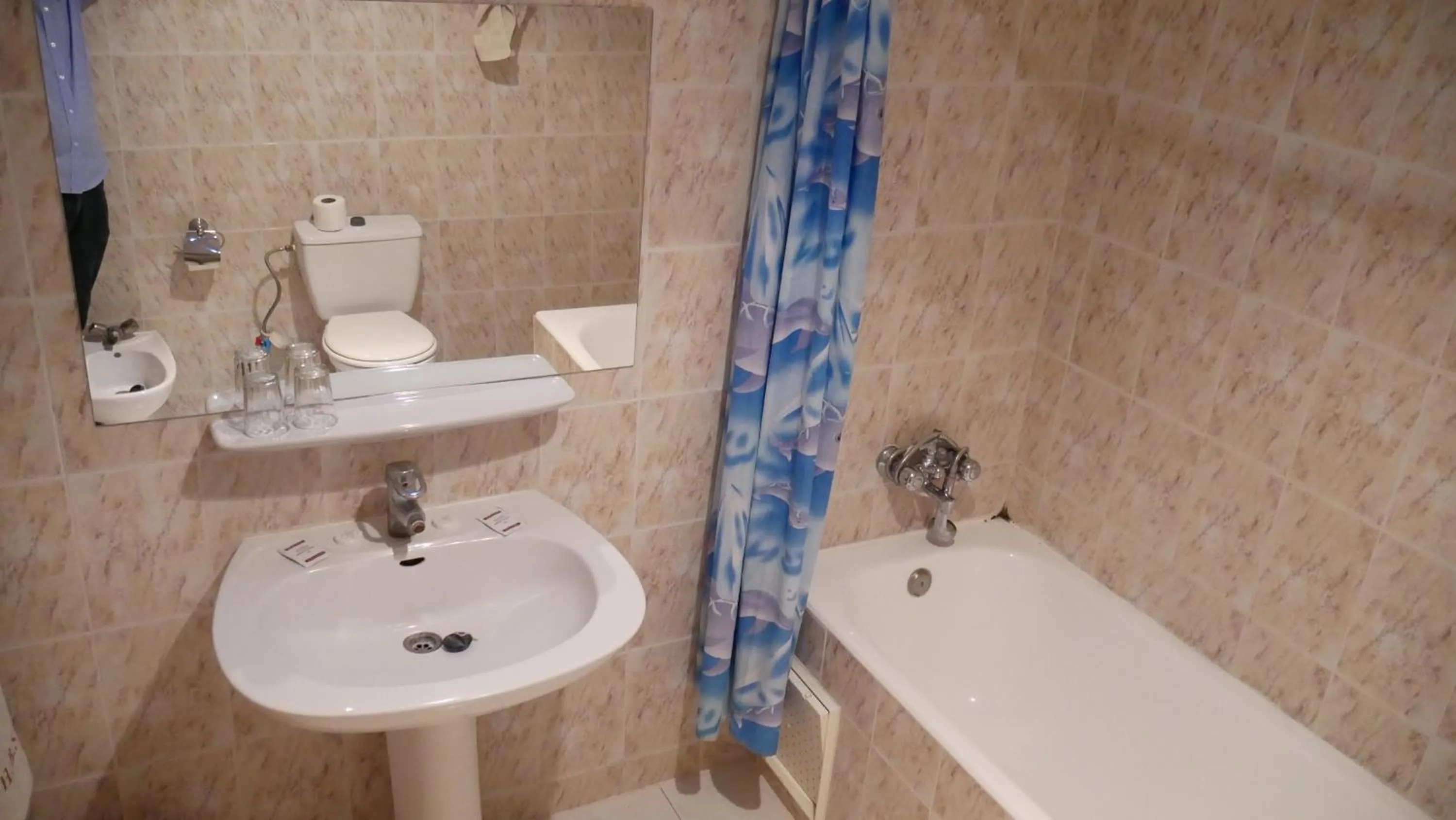 Single Room with Bathroom in Hotel Saghro