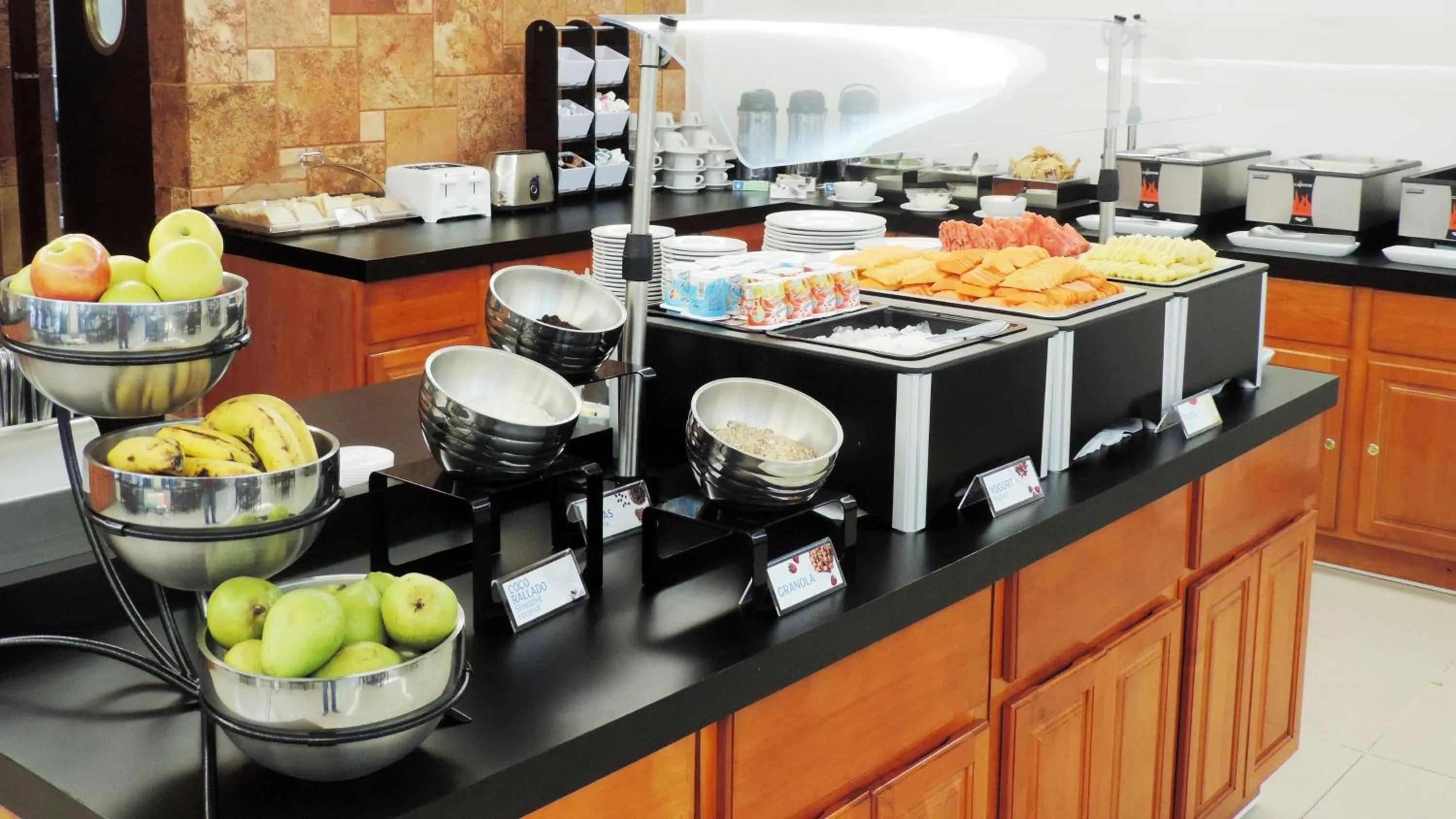 Restaurant/places to eat, Food in Holiday Inn Express Paraiso - Dos Bocas