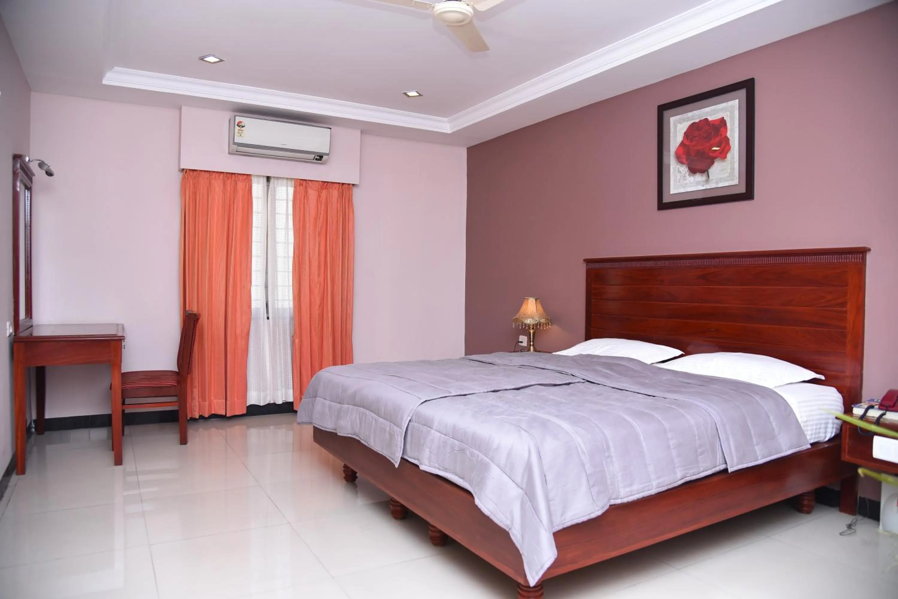 Bedroom, Bed in Hotel Subhalakshmi Palace