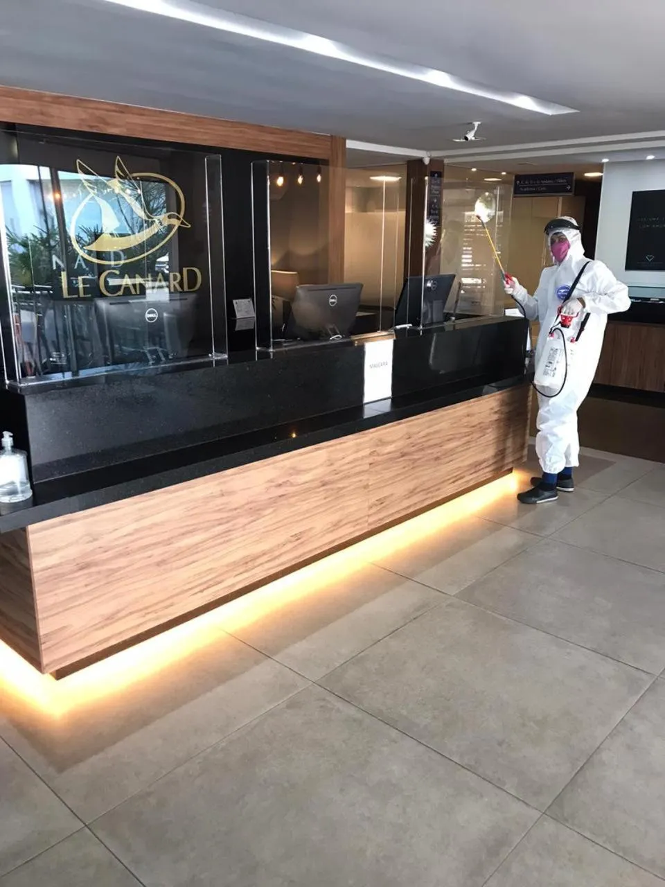 Lobby or reception in Le CanarD Joinville