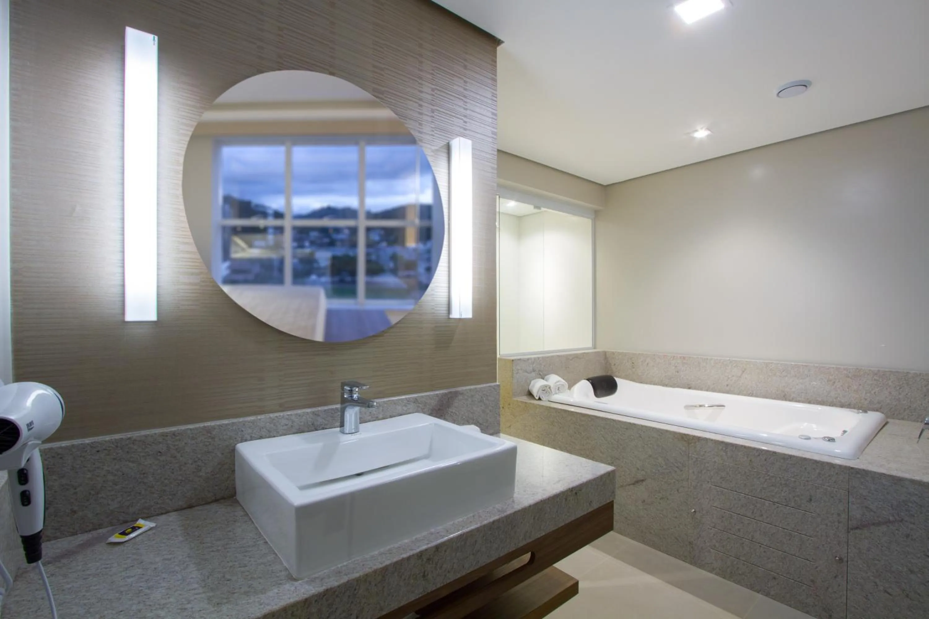 Bathroom in Le CanarD Joinville