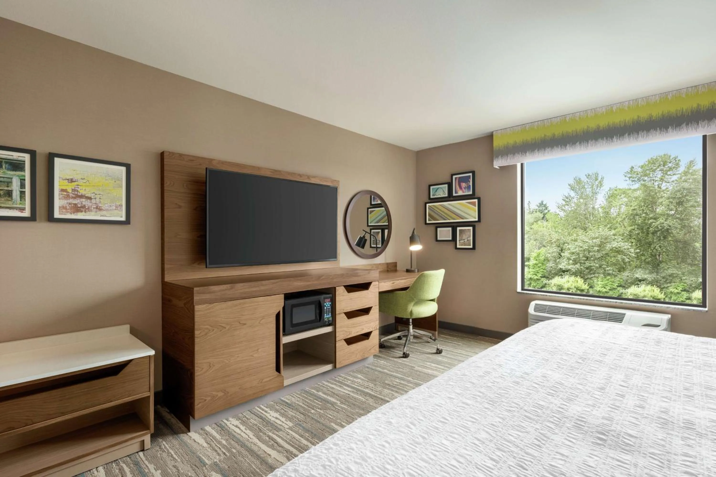 Bedroom, Bed in Hampton Inn & Suites Tacoma/Puyallup