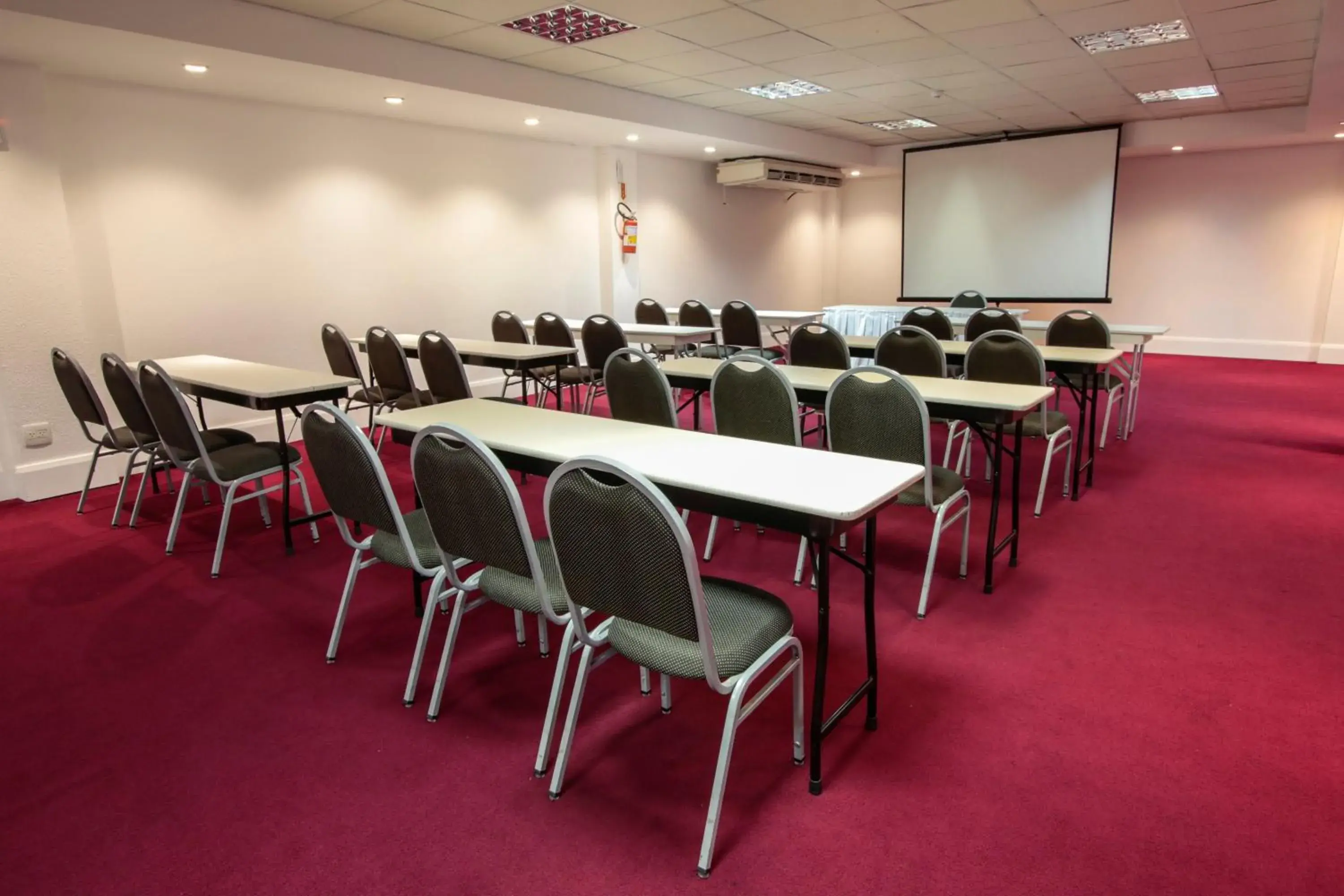 Property building in Favorita Golden Hotel e Eventos Property building in Favorita Golden Hotel e Eventos