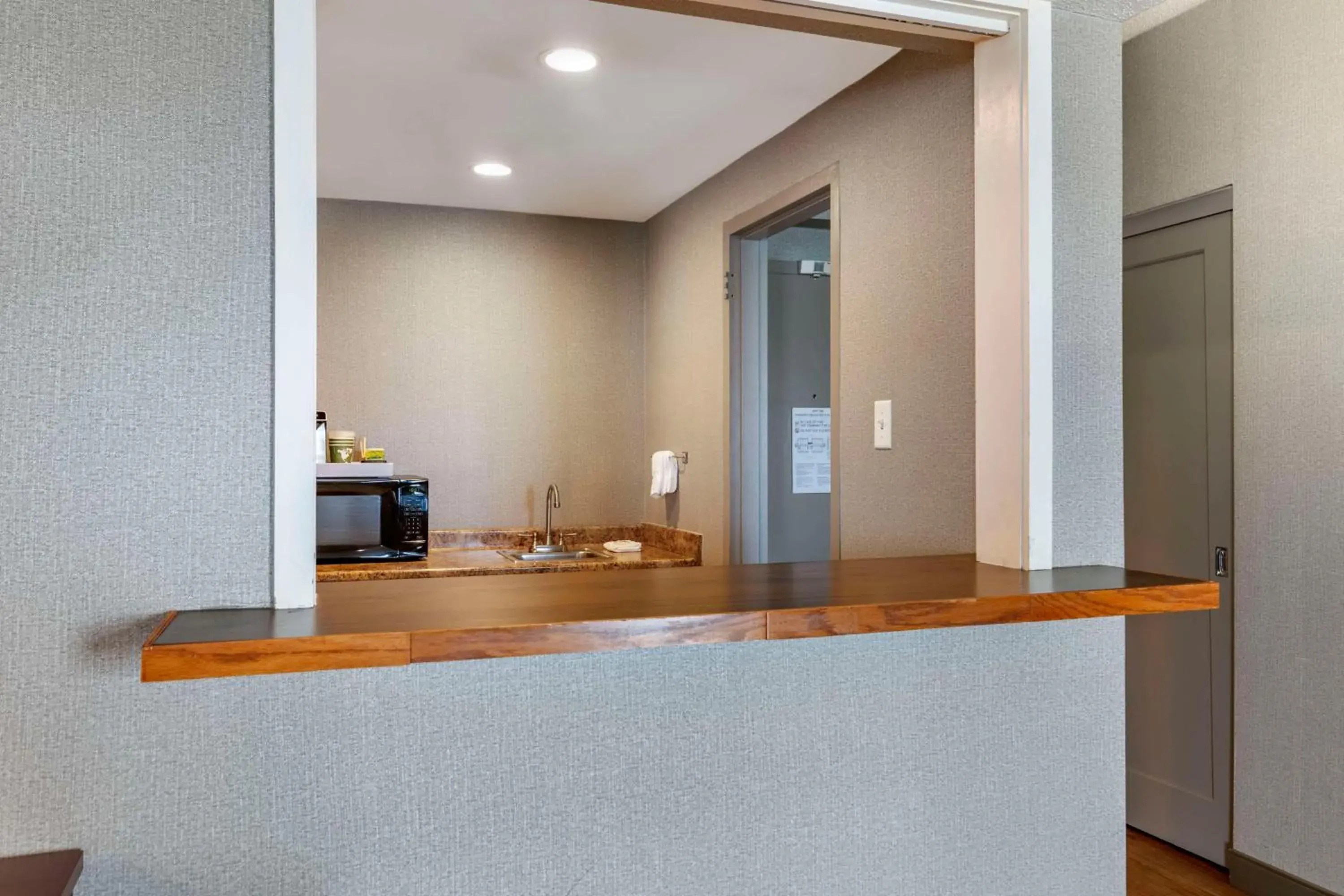 King Suite with Sofa Bed in Bangor Aviator Hotel BW Premier Collection King Suite with Sofa Bed in Bangor Aviator Hotel BW Premier Collection