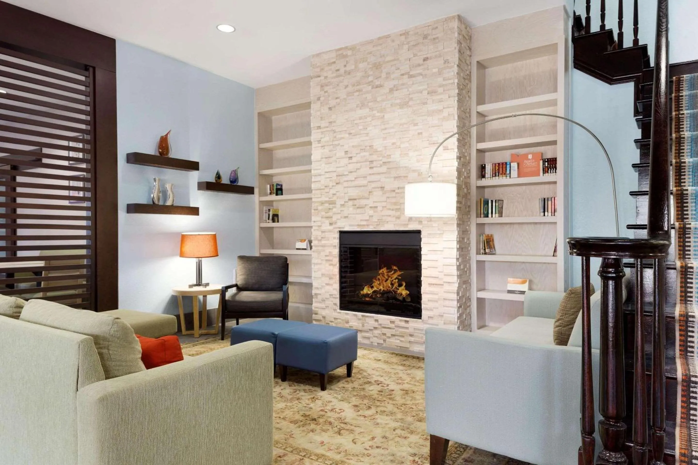 Lobby or reception in Country Inn & Suites by Radisson, Brunswick I-95, GA