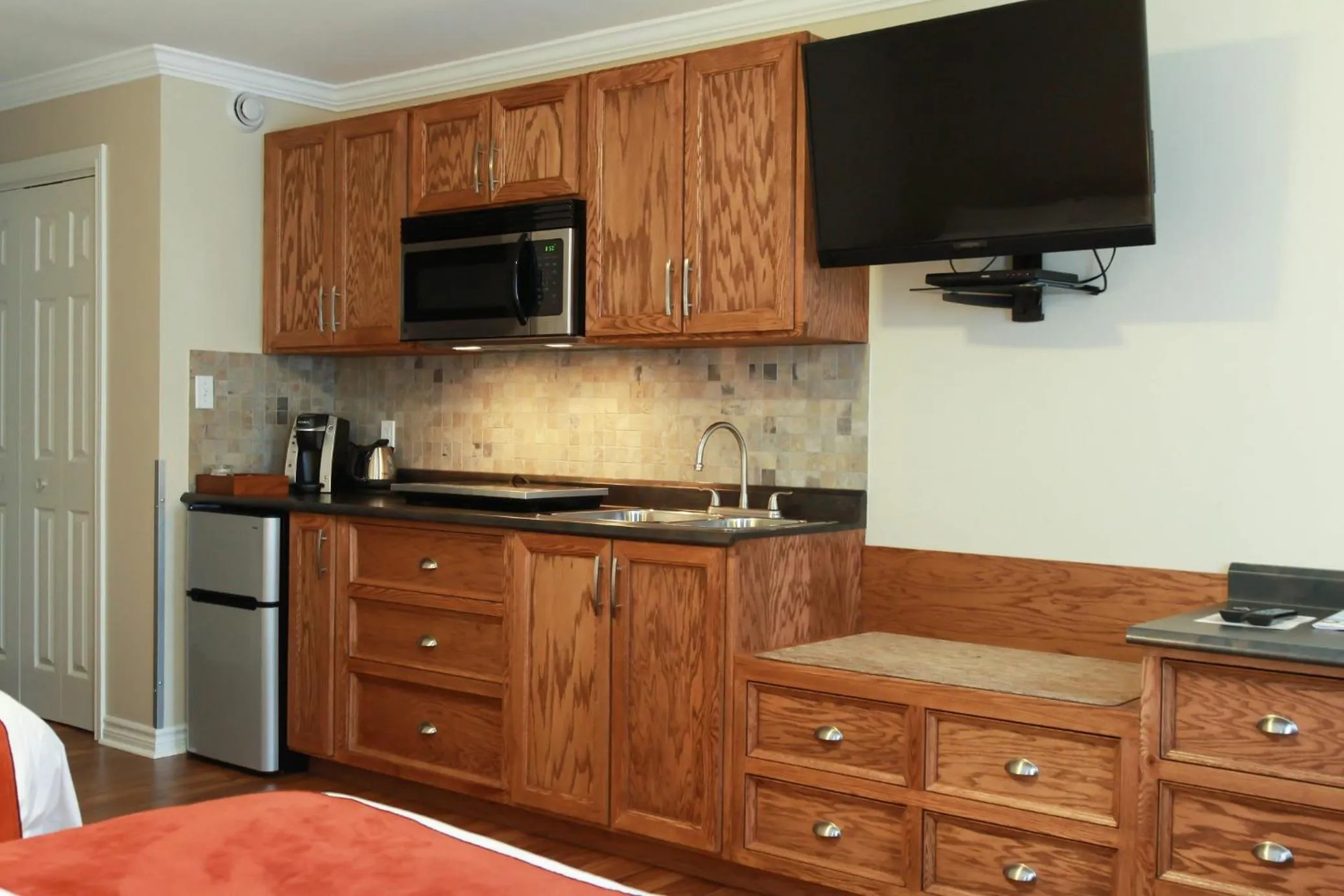 Kitchen or kitchenette in The Harbour House