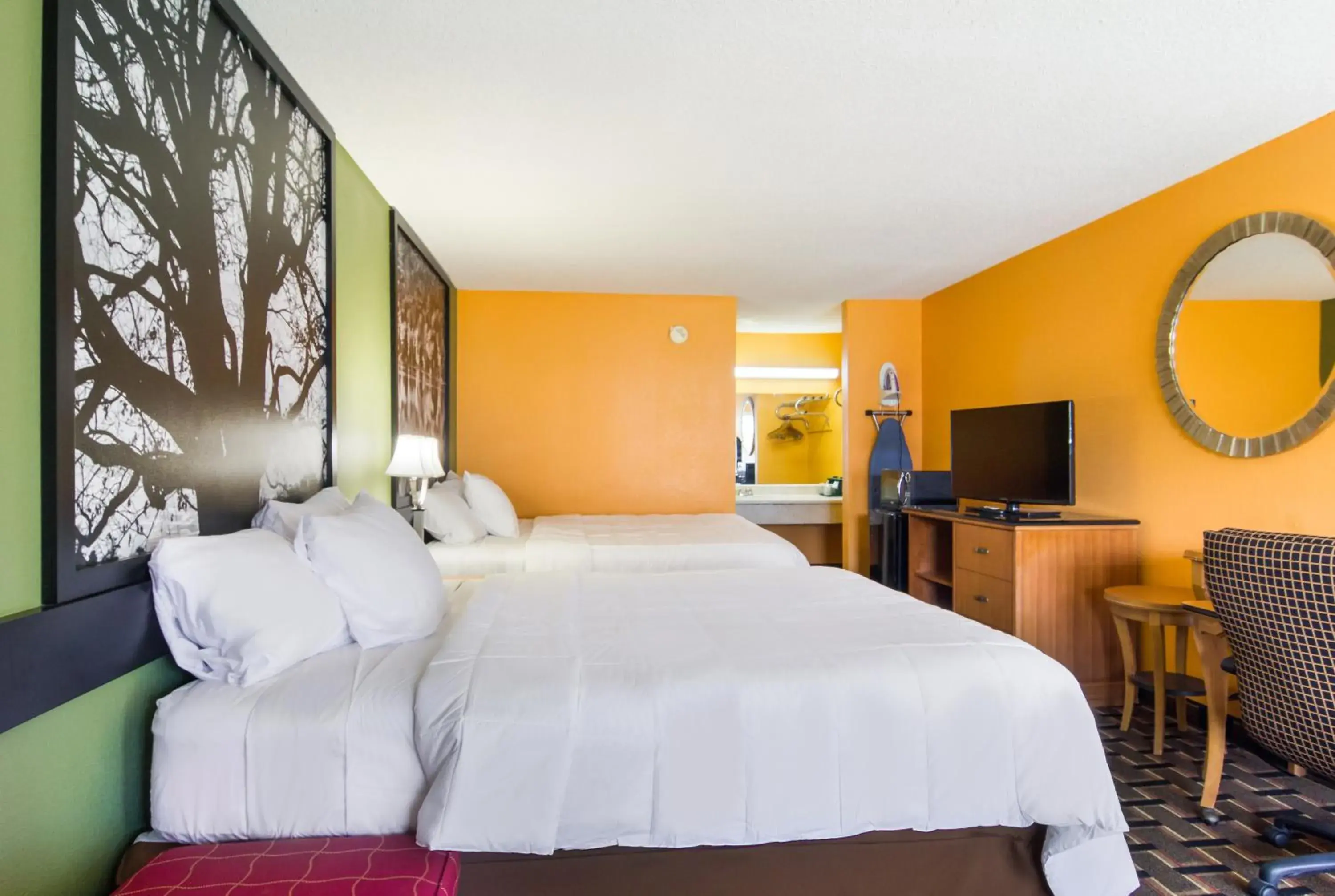 Bed in Americas Best Value Inn Darien Bed in Americas Best Value Inn Darien