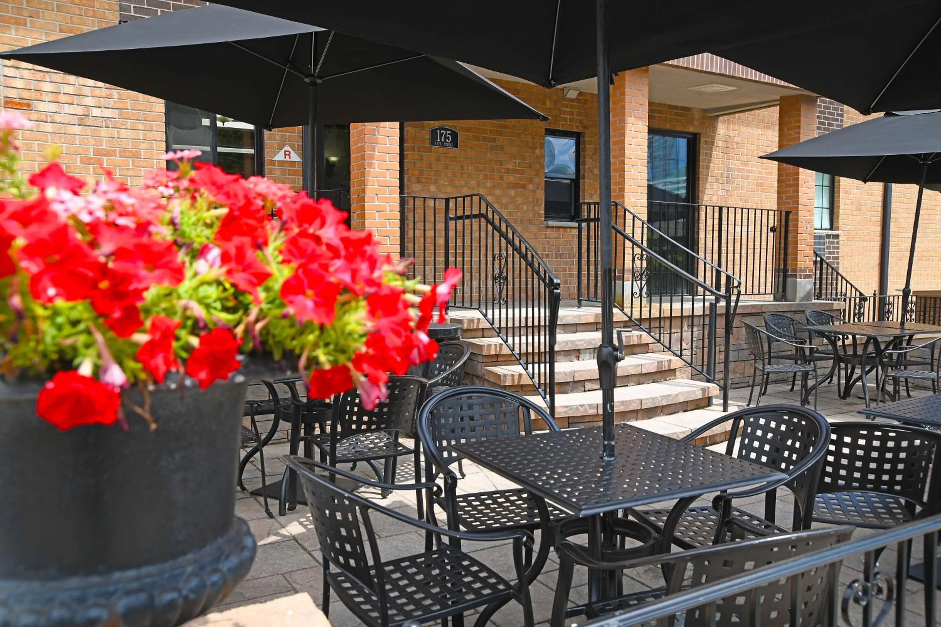 Property building in Holland Hotel Free Parking Jersey City