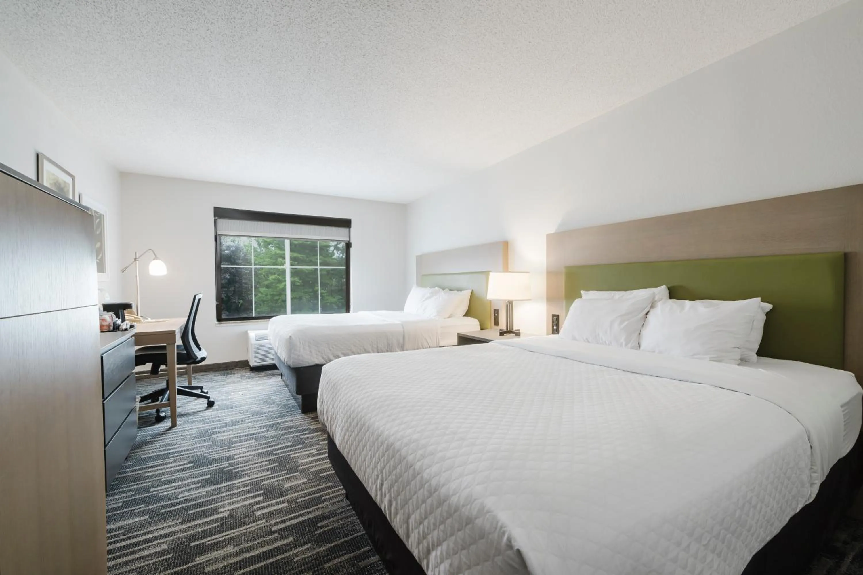 Bed in Country Inn & Suites by Radisson, Queensbury - Lake George , NY