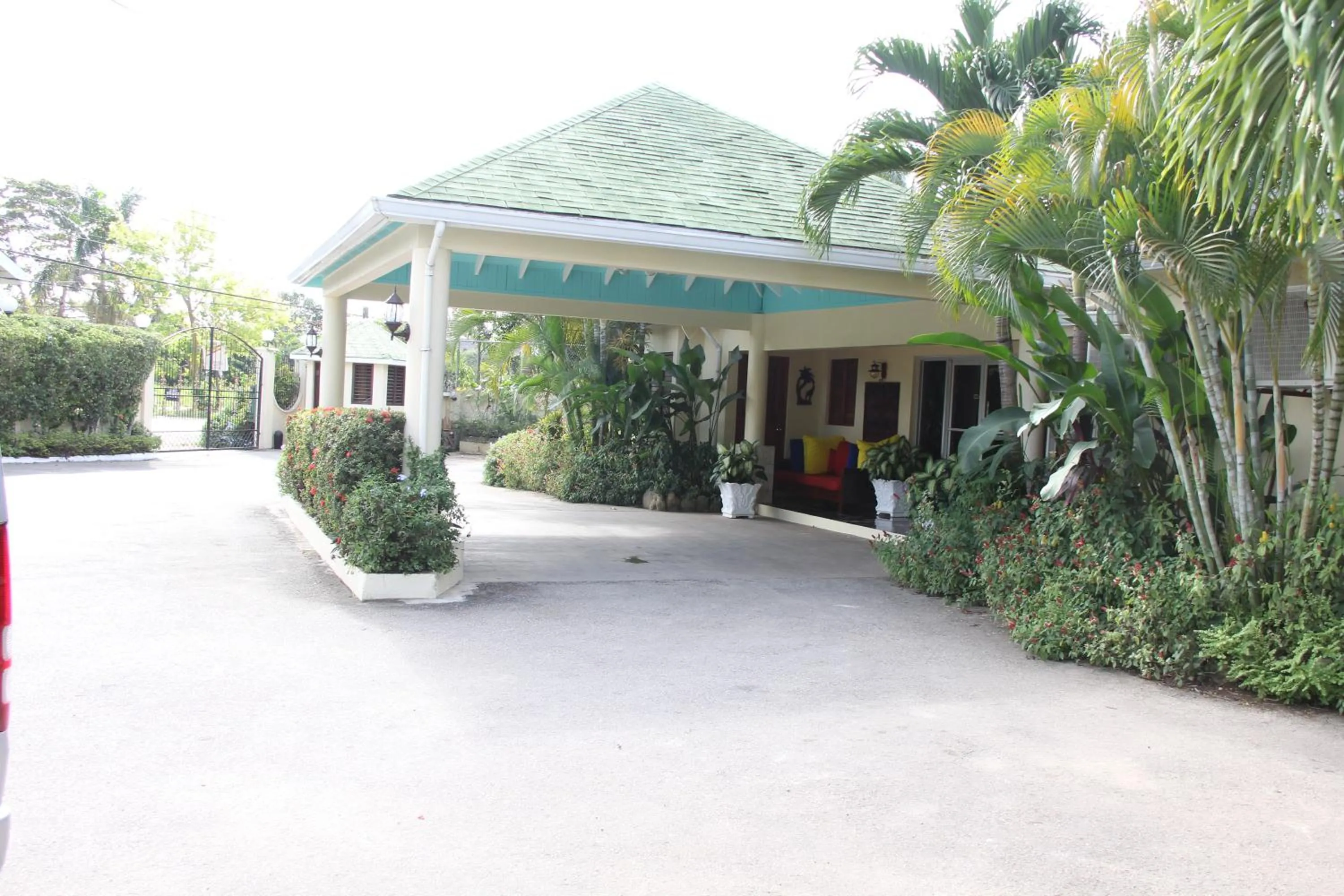 Lobby or reception in Negril Palms