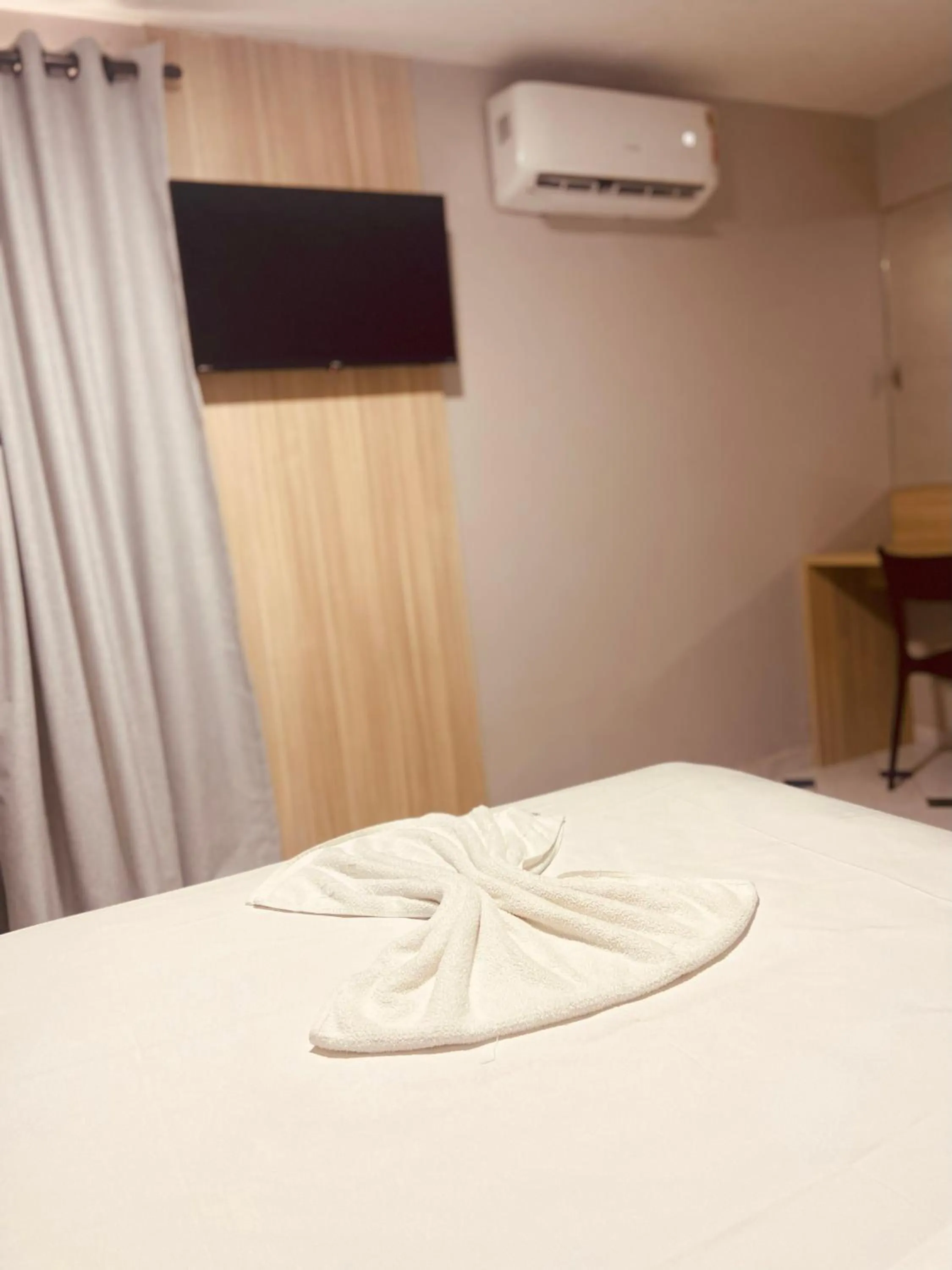 Bed in Hotel Enseada dos Corais