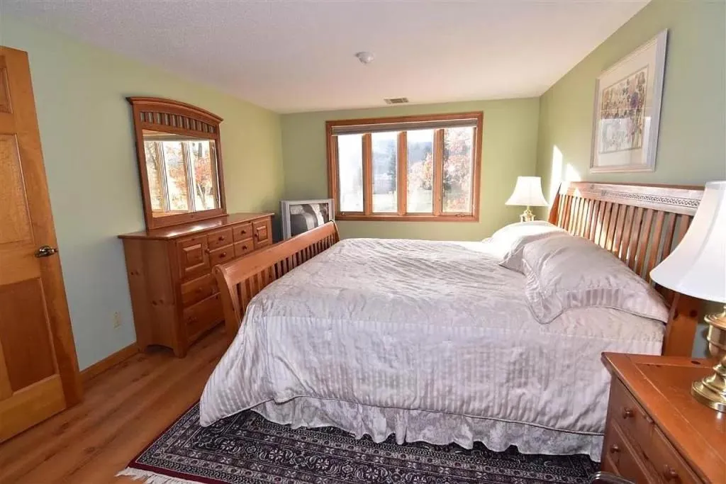 Bed in The Wentworth