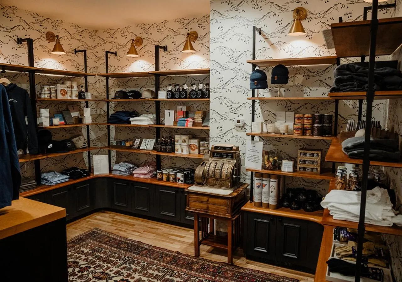 Shopping Area in The Wentworth