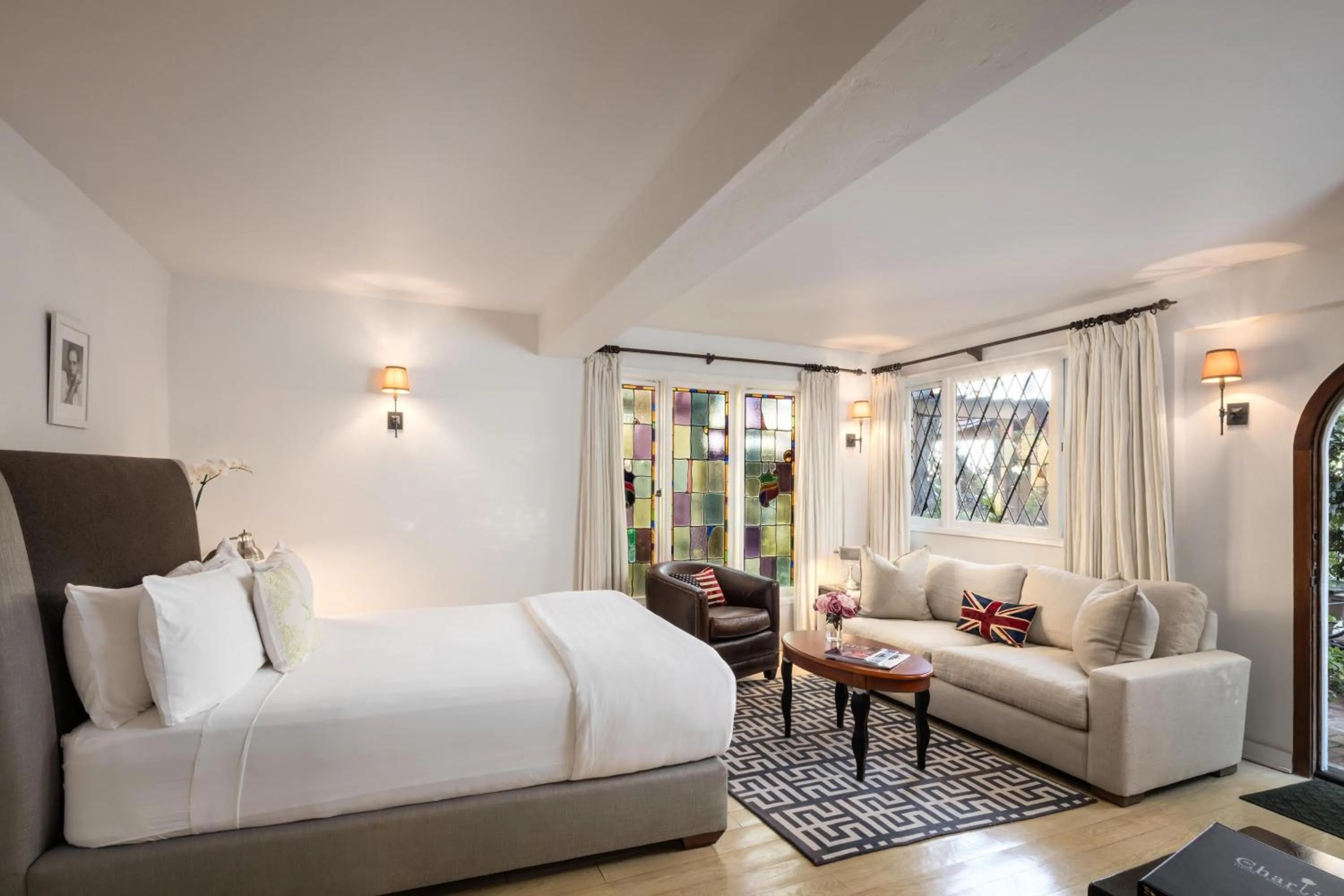 Living room, Bed in The Charlie West Hollywood