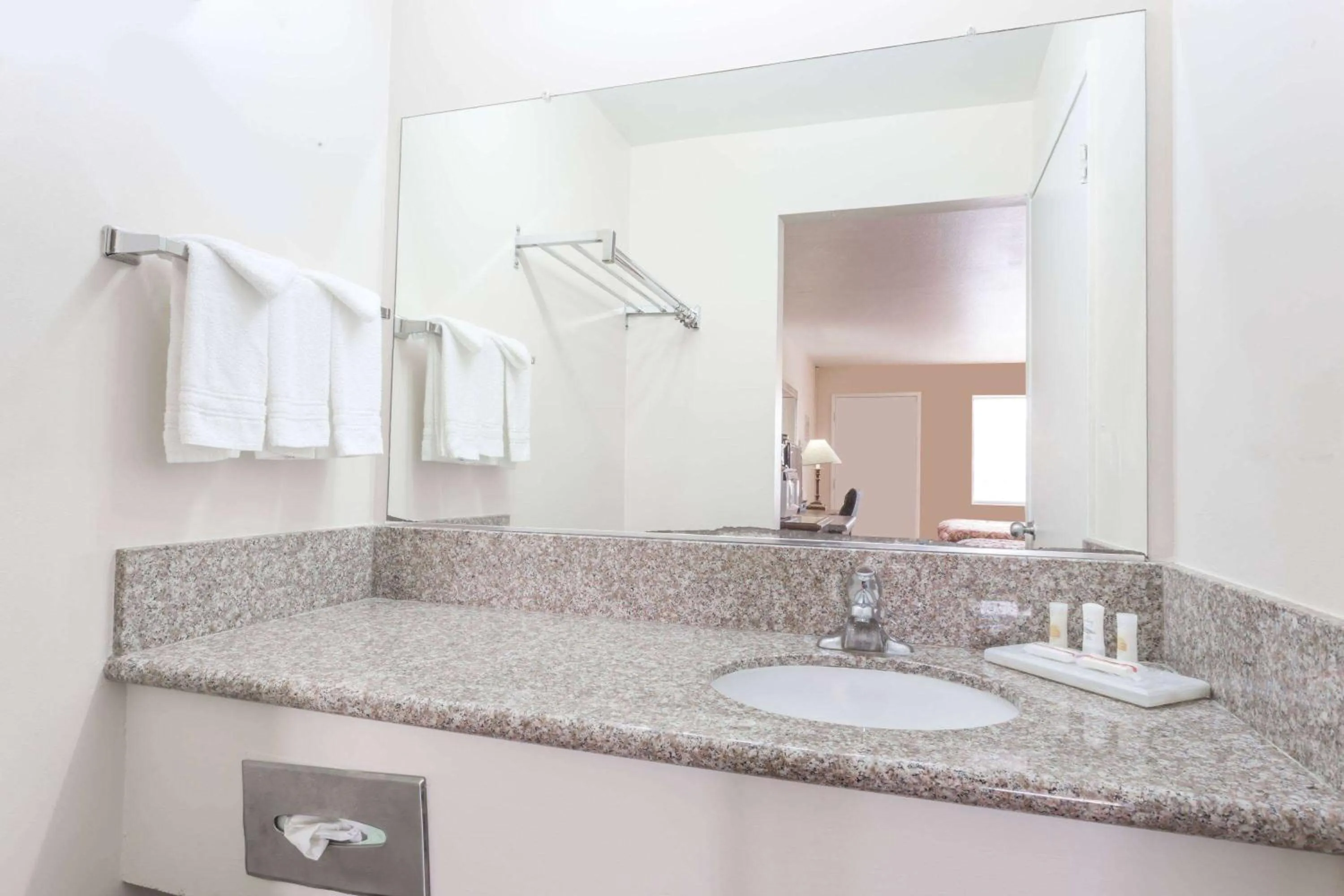 Photo of the whole room in Days Inn by Wyndham Westley