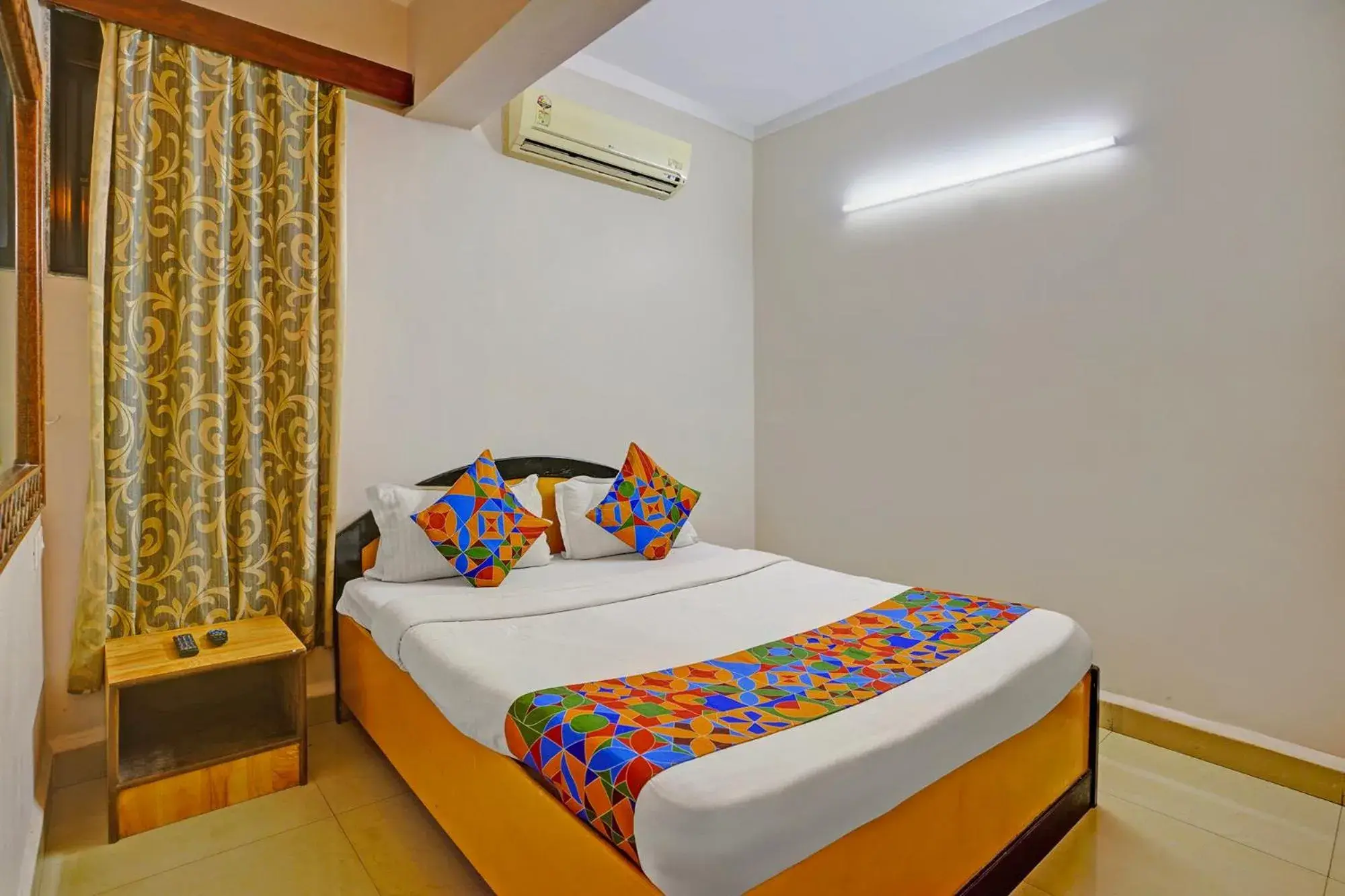 Deluxe Room - single occupancy in FabHotel 4 Pillar Deluxe Room - single occupancy in FabHotel 4 Pillar