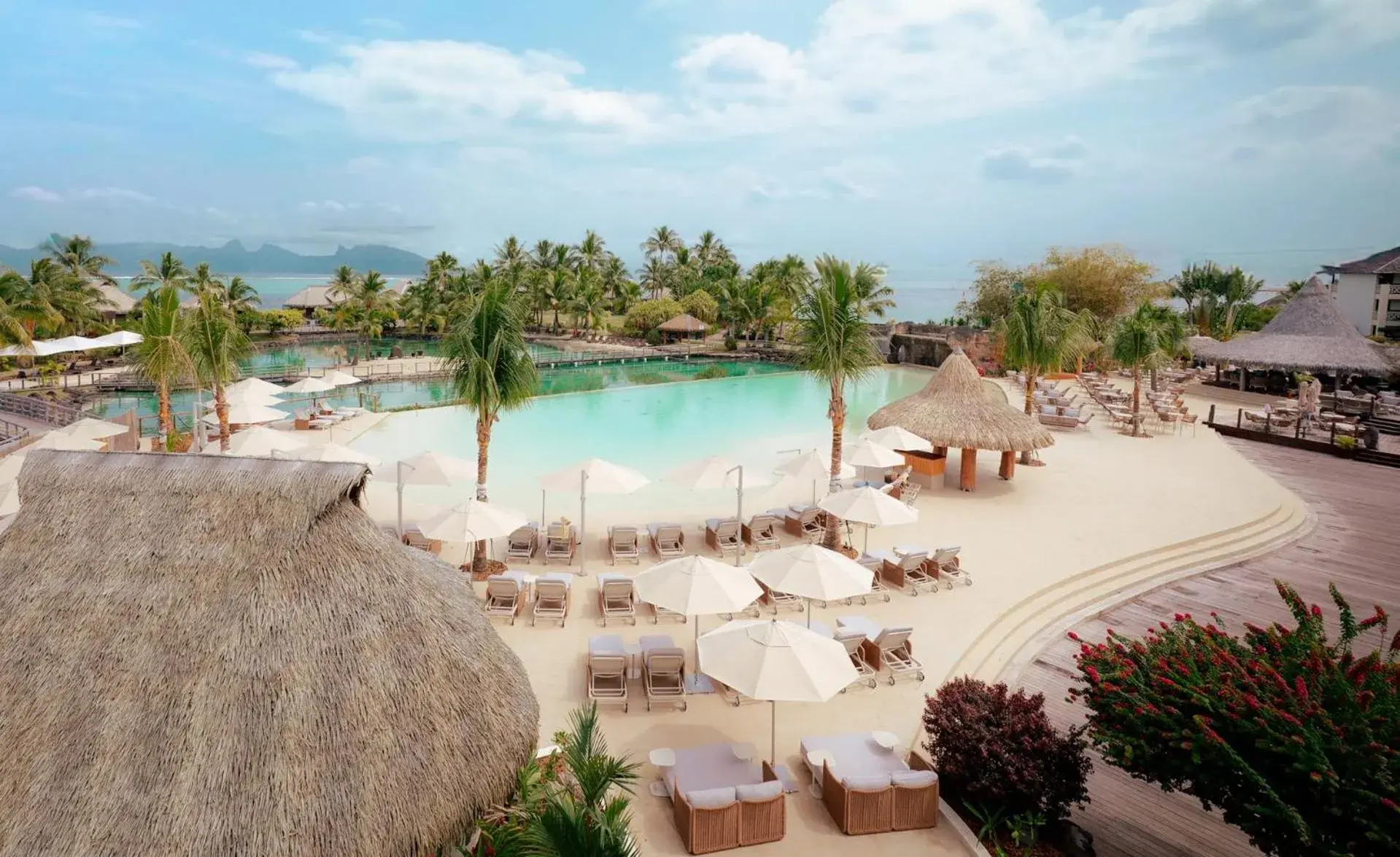 Pool view in InterContinental Tahiti Resort & Spa by IHG Pool view in InterContinental Tahiti Resort & Spa by IHG