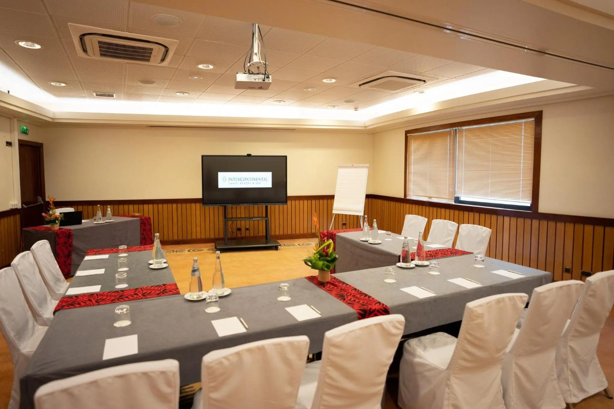 Meeting/conference room in InterContinental Tahiti Resort & Spa by IHG