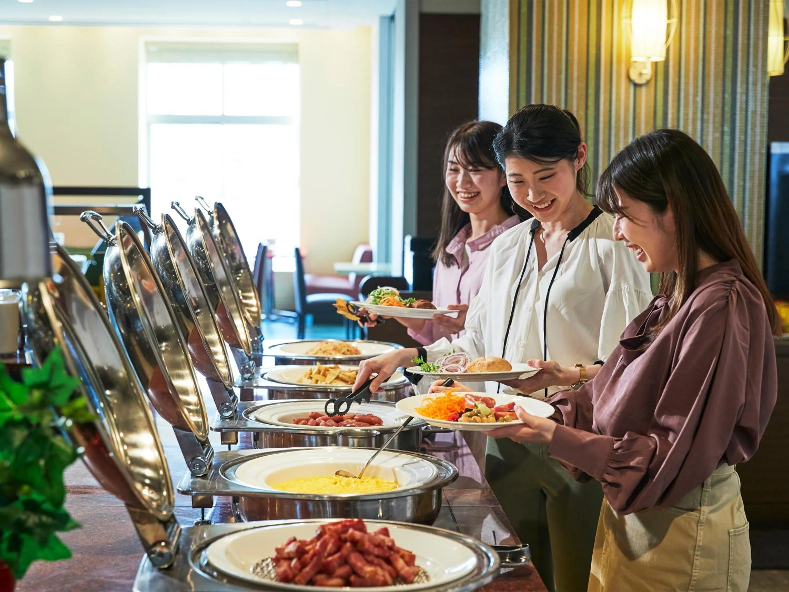 Restaurant/places to eat in Hotel Universal Port