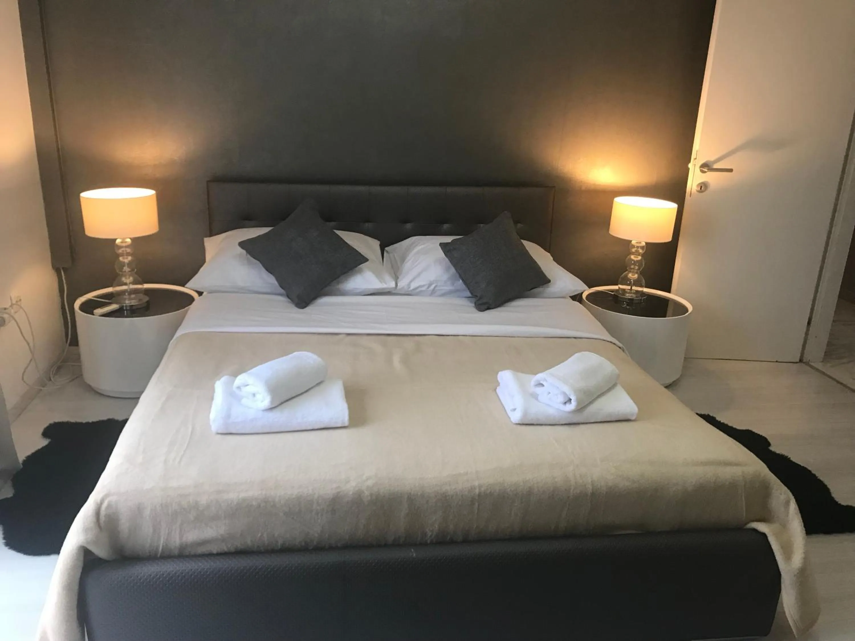 Bed in Blue Diamond