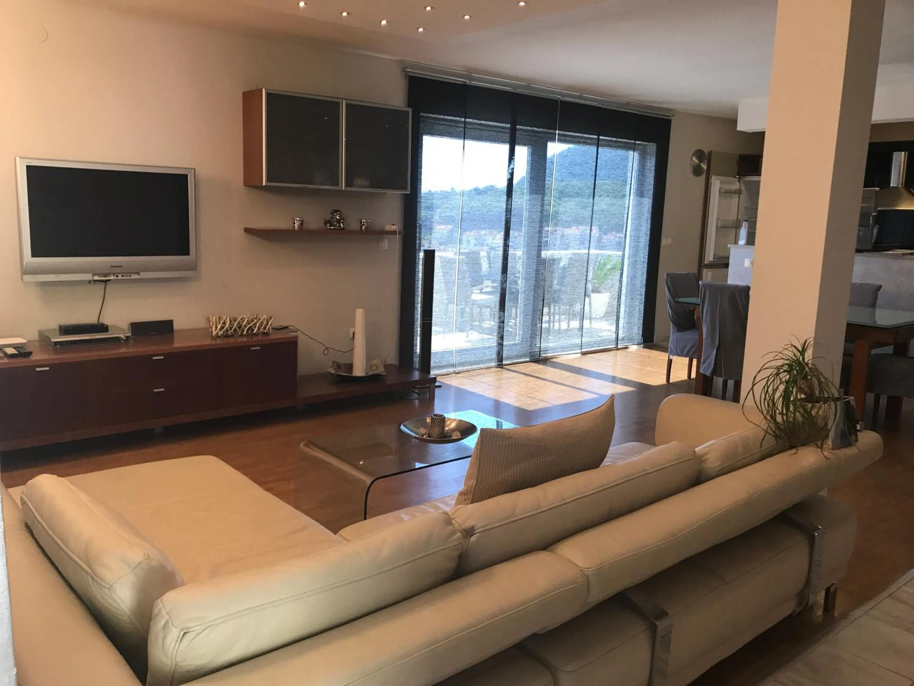 Communal lounge/ TV room in Blue Diamond