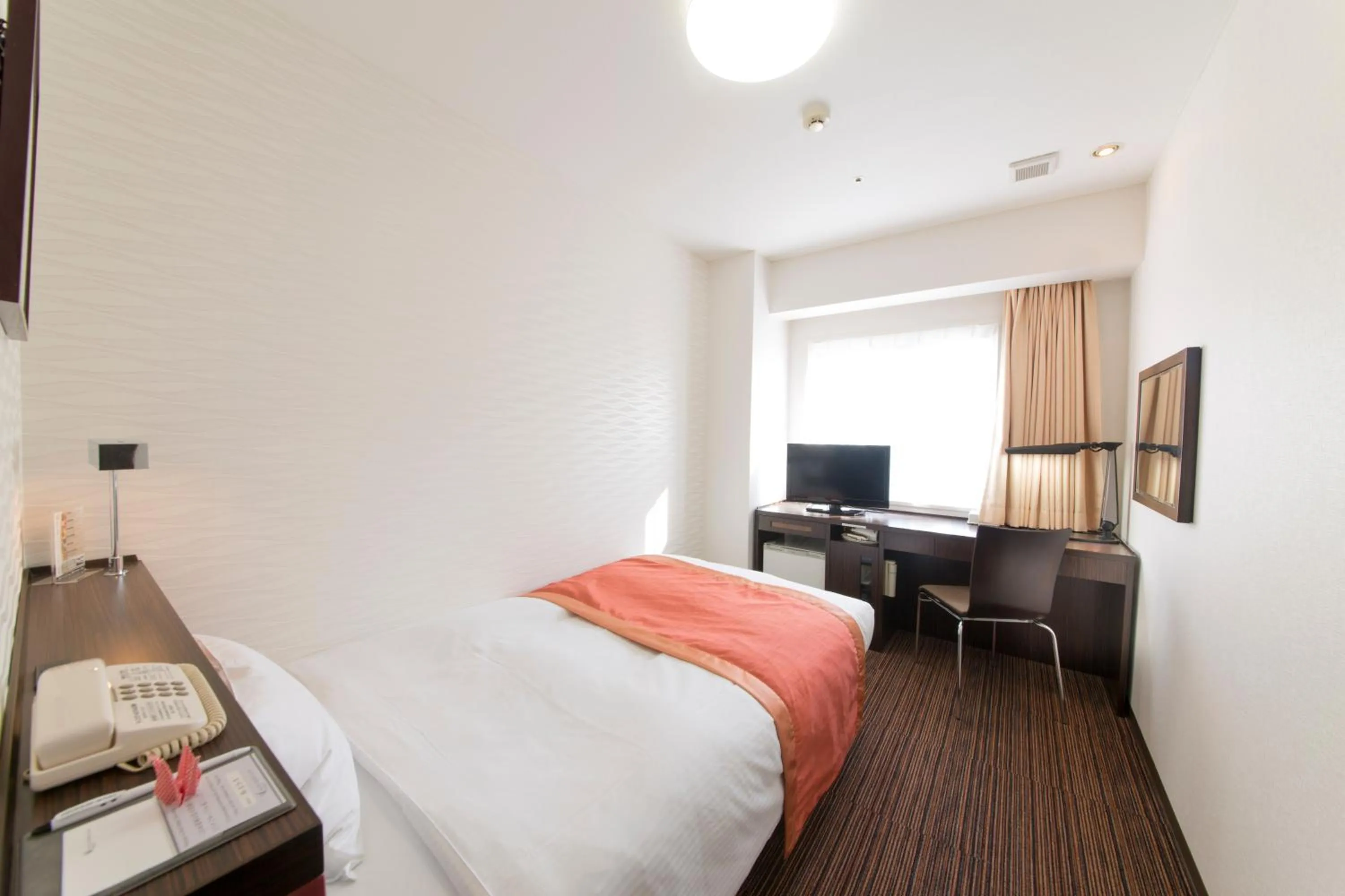 Photo of the whole room, Bed in Hotel Hokke Club Shonan Fujisawa