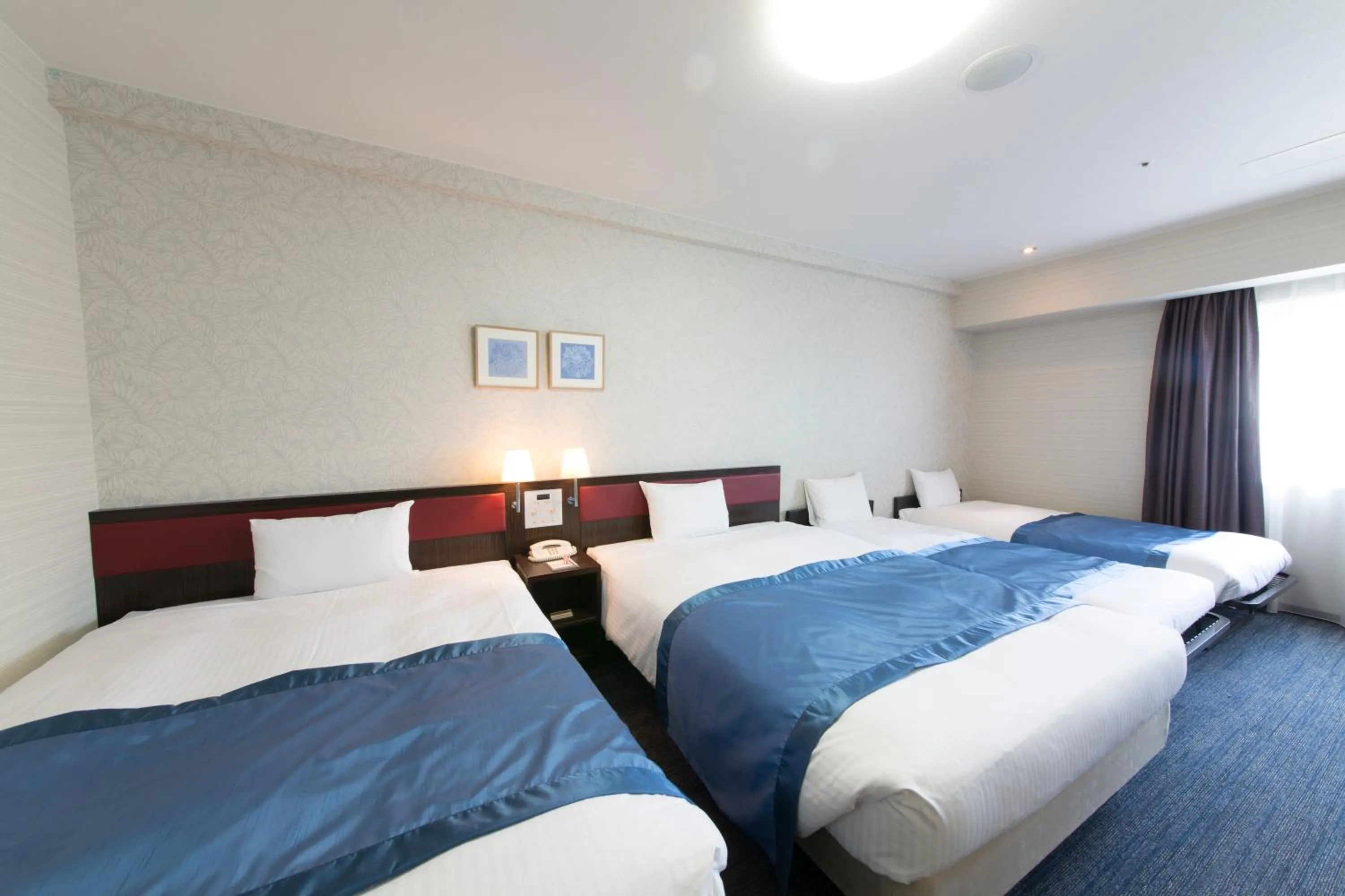 Photo of the whole room, Bed in Hotel Hokke Club Shonan Fujisawa