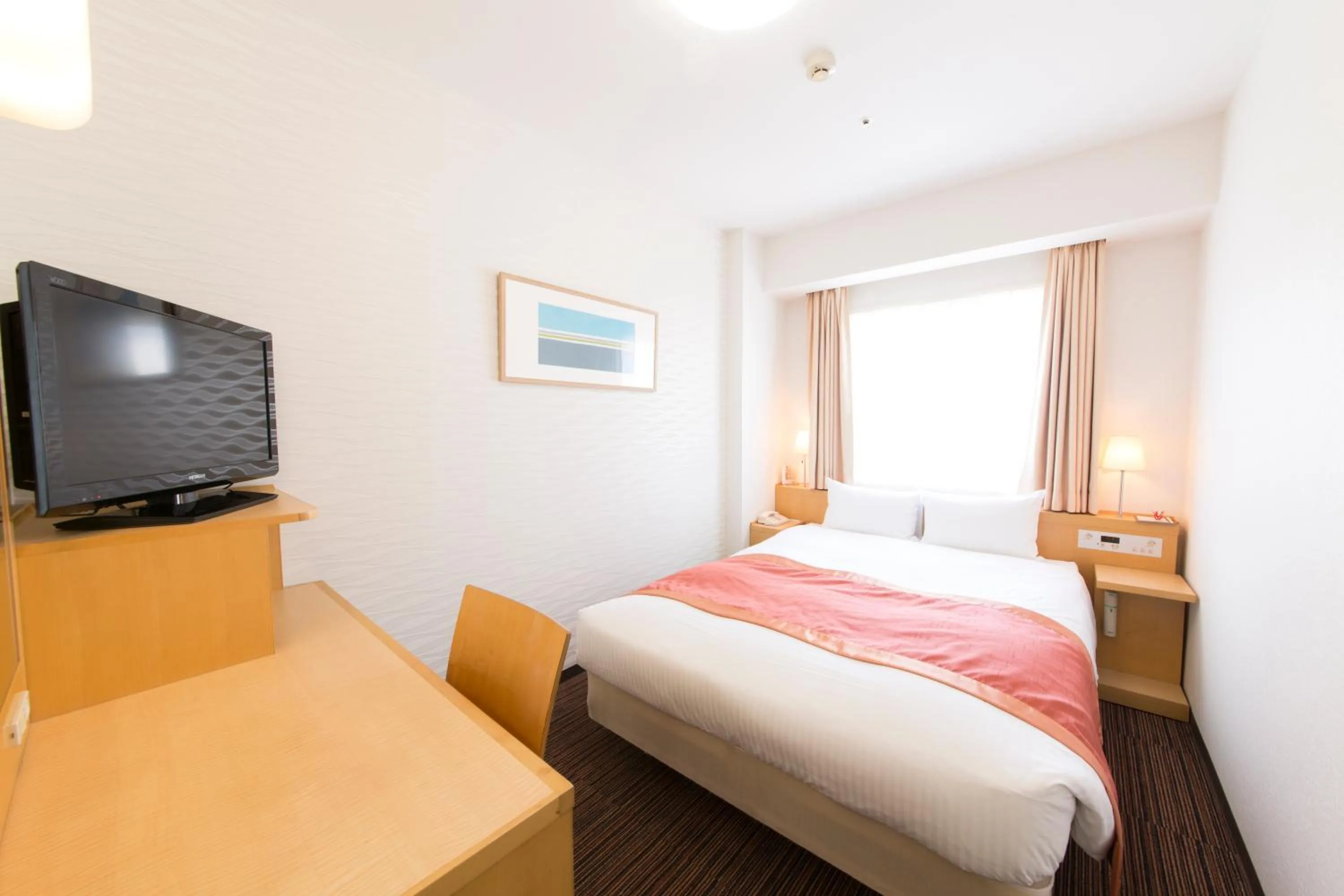 Photo of the whole room, Bed in Hotel Hokke Club Shonan Fujisawa