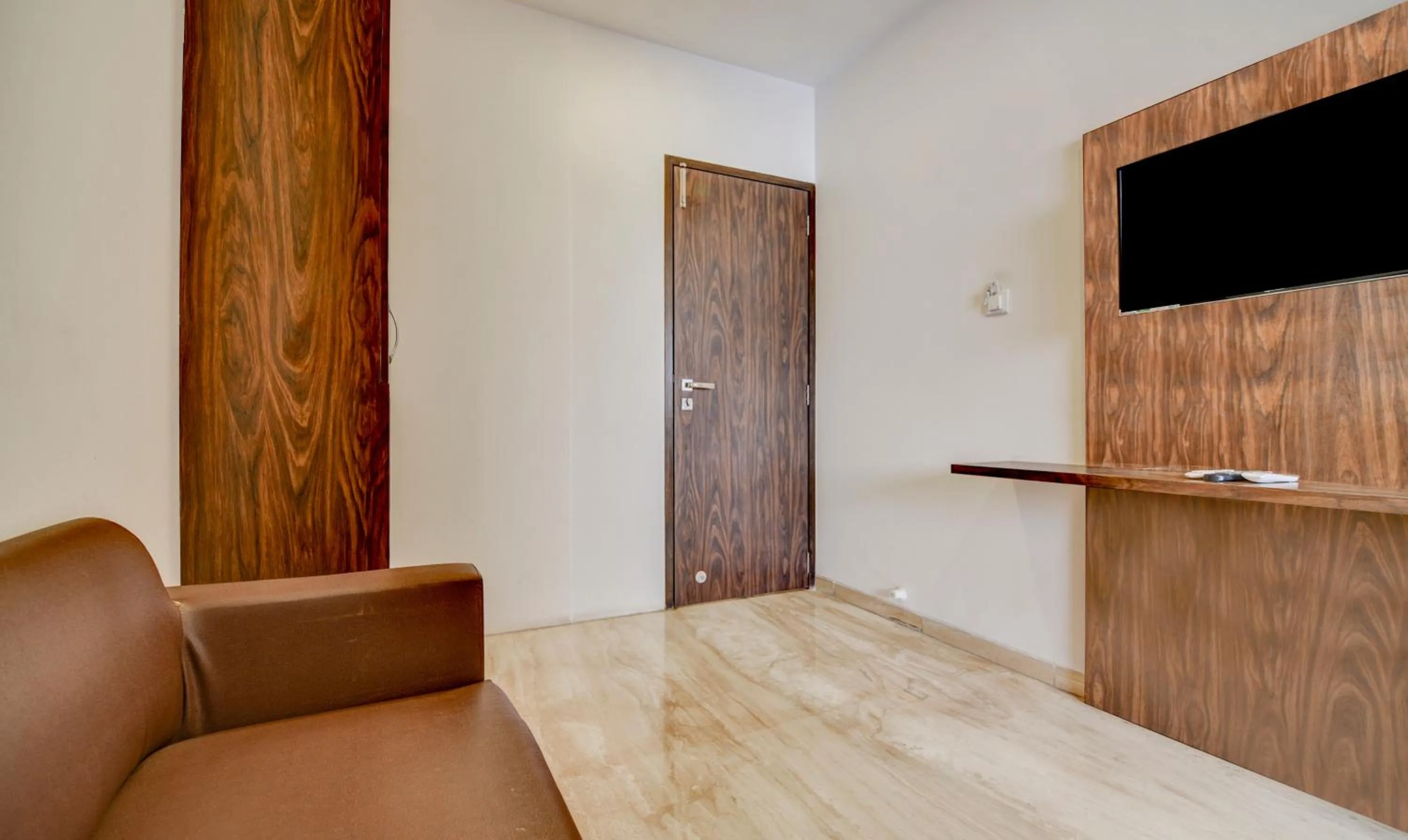 TV and multimedia in Treebo Kuval Inn