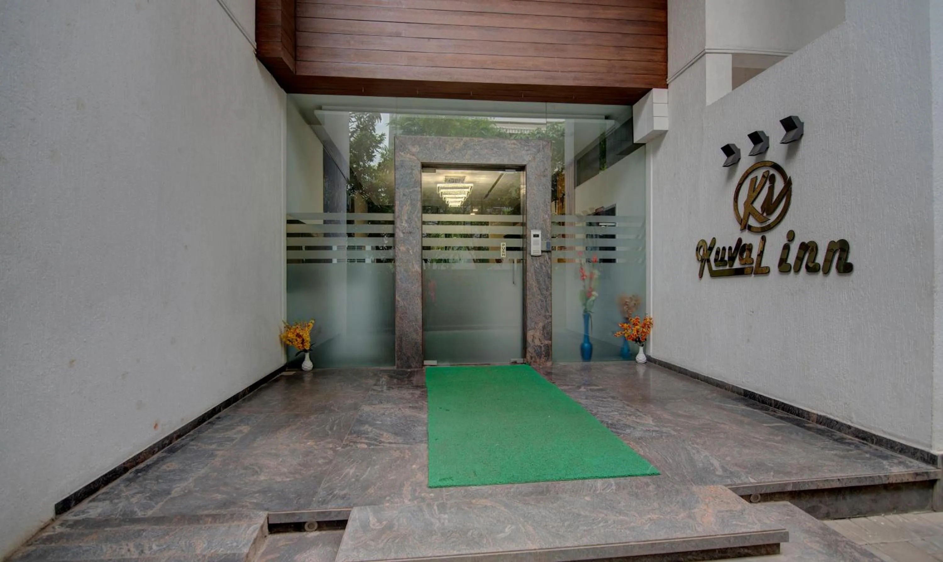 Facade/entrance in Treebo Kuval Inn