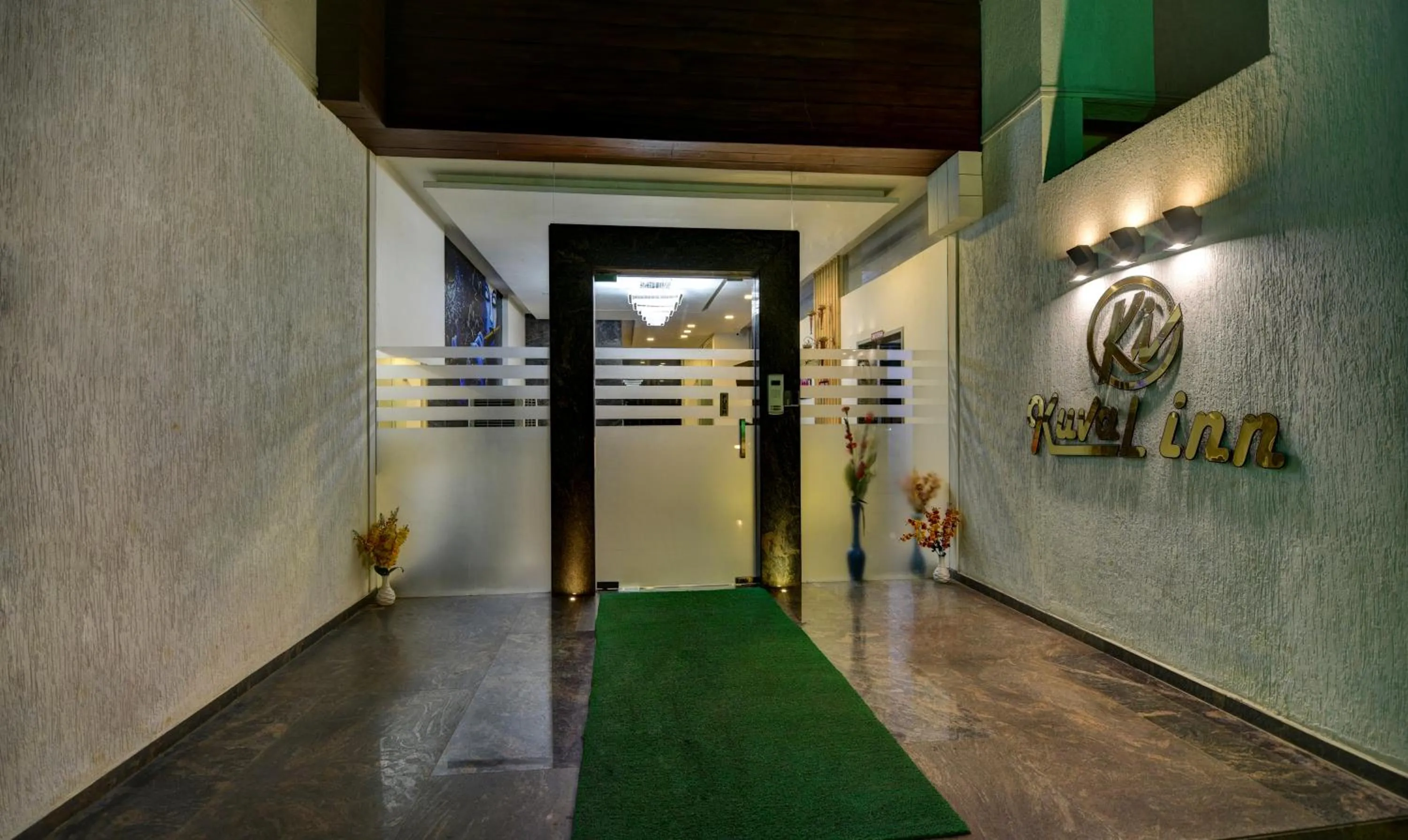 Facade/entrance in Treebo Kuval Inn