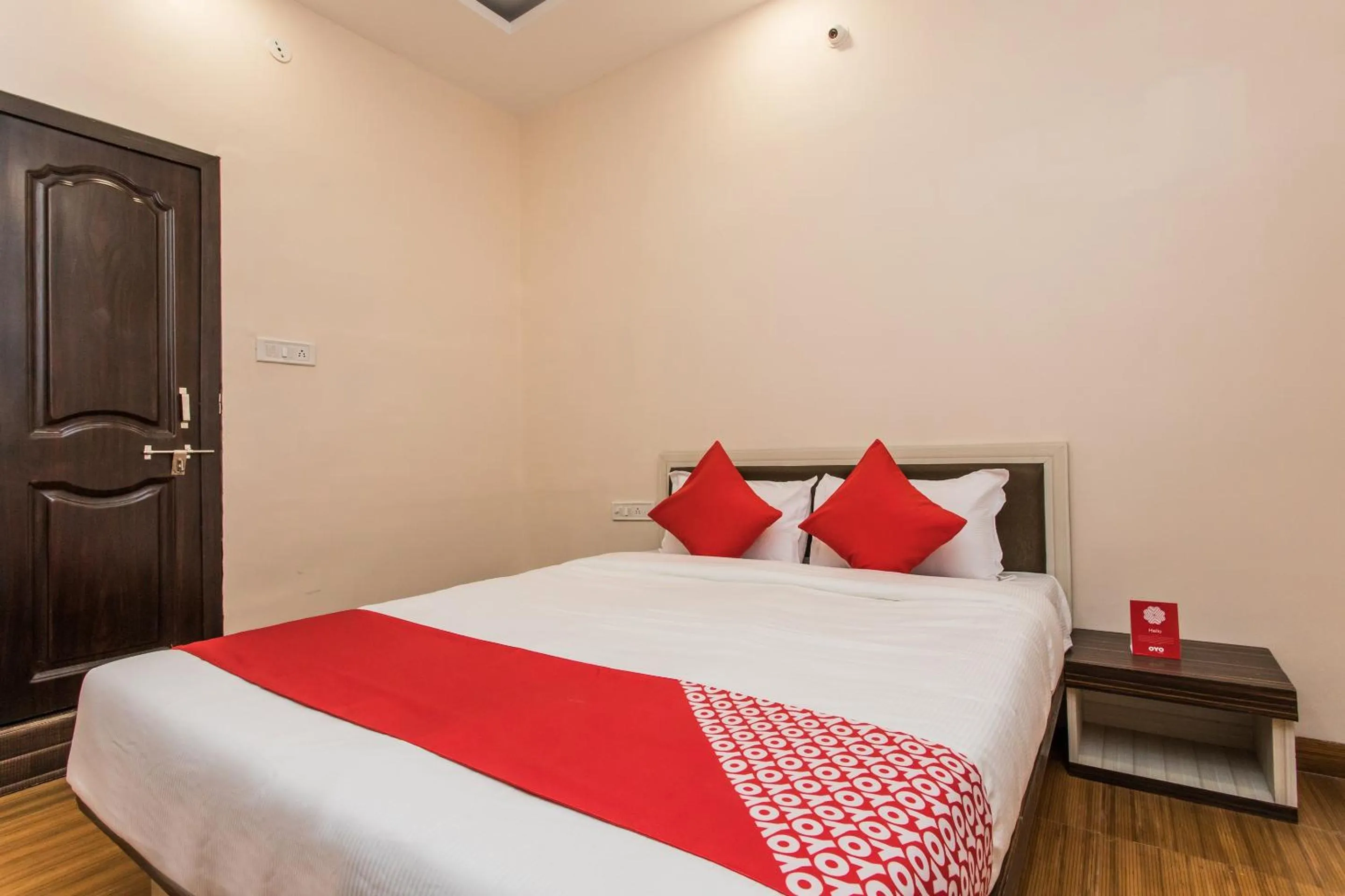 Bedroom in Hotel O Madhur Inn