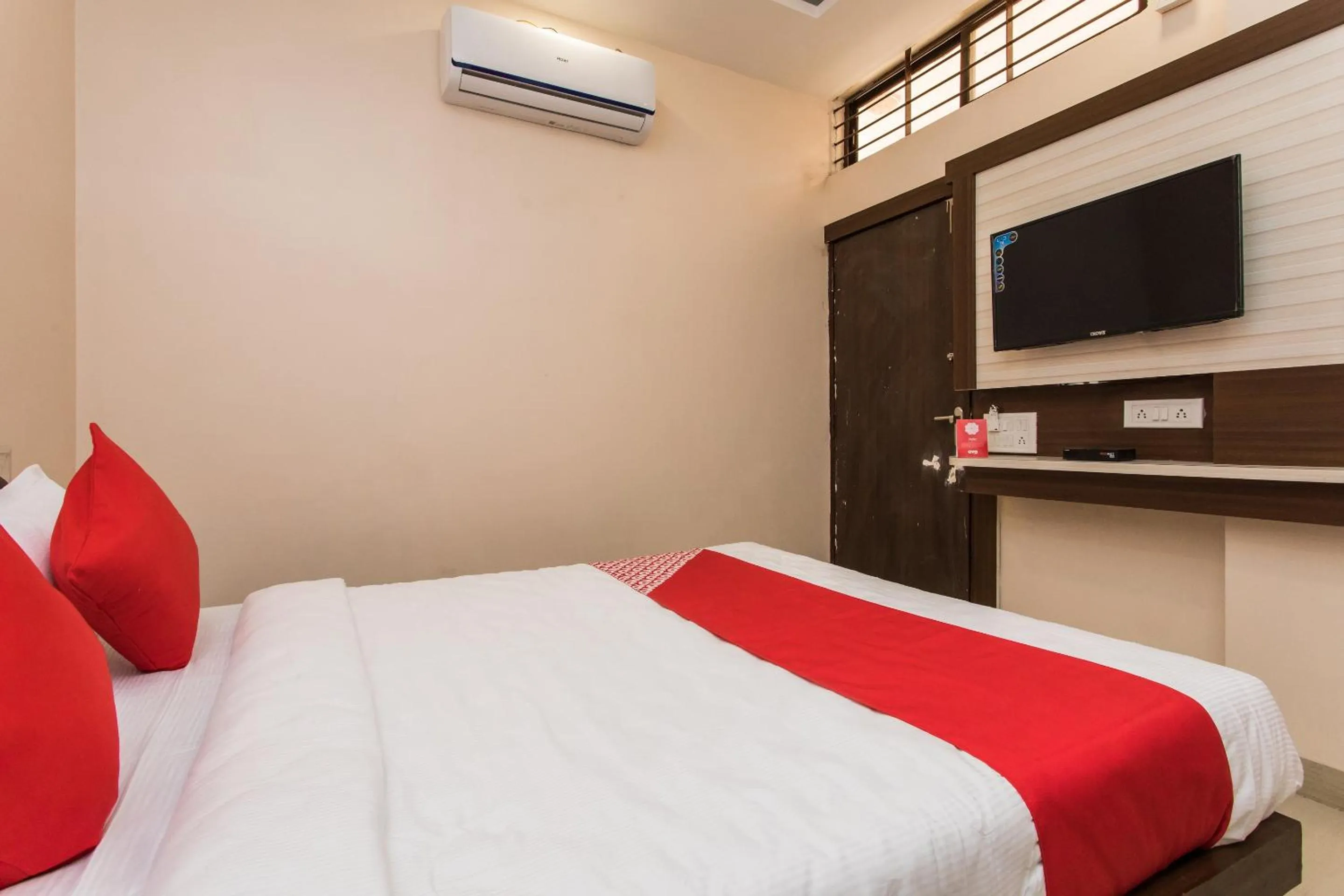 Lobby or reception in Hotel O Madhur Inn