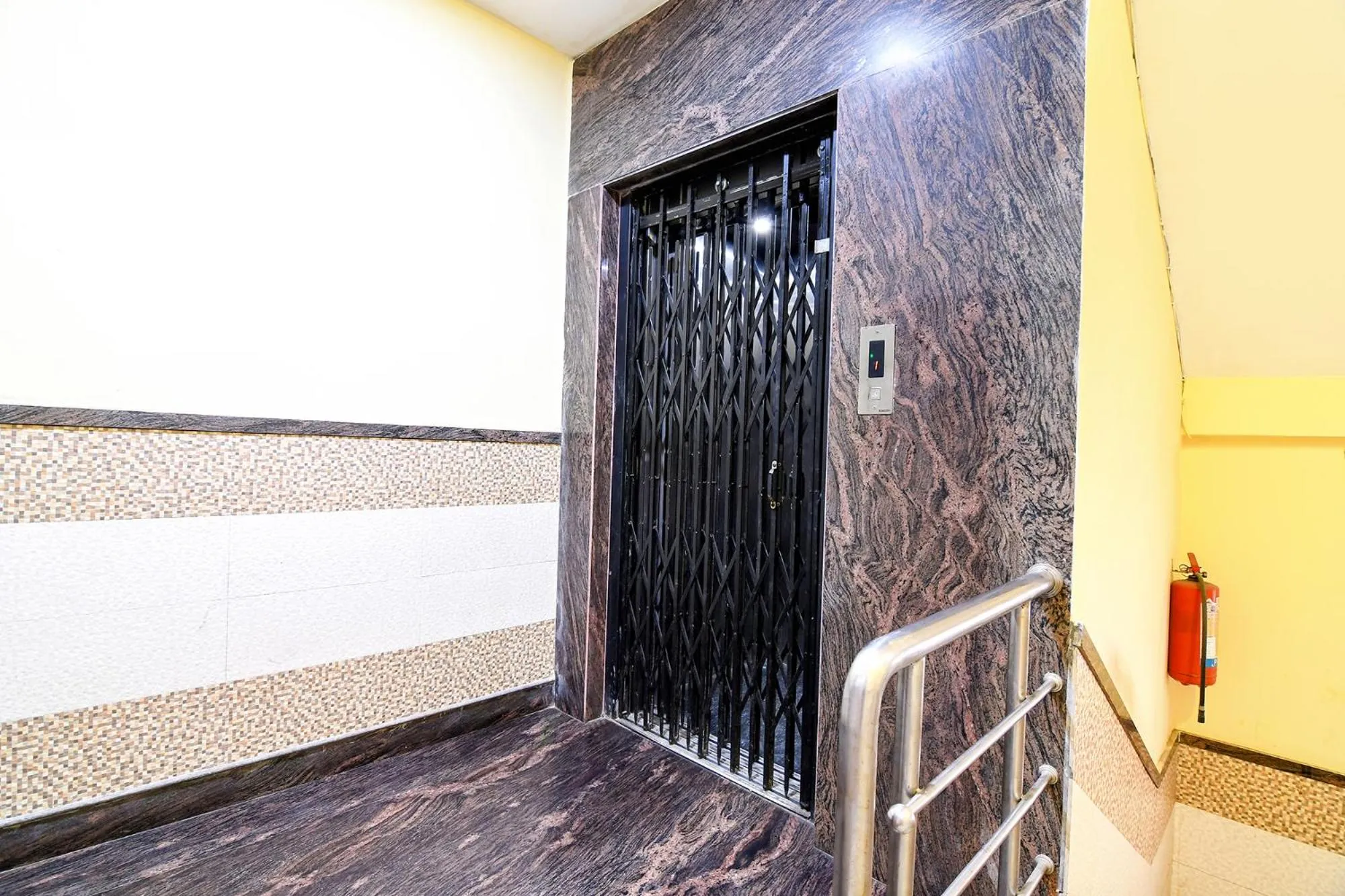 elevator in FabHotel Saltlake Palace - Nr Anandlok Hospital