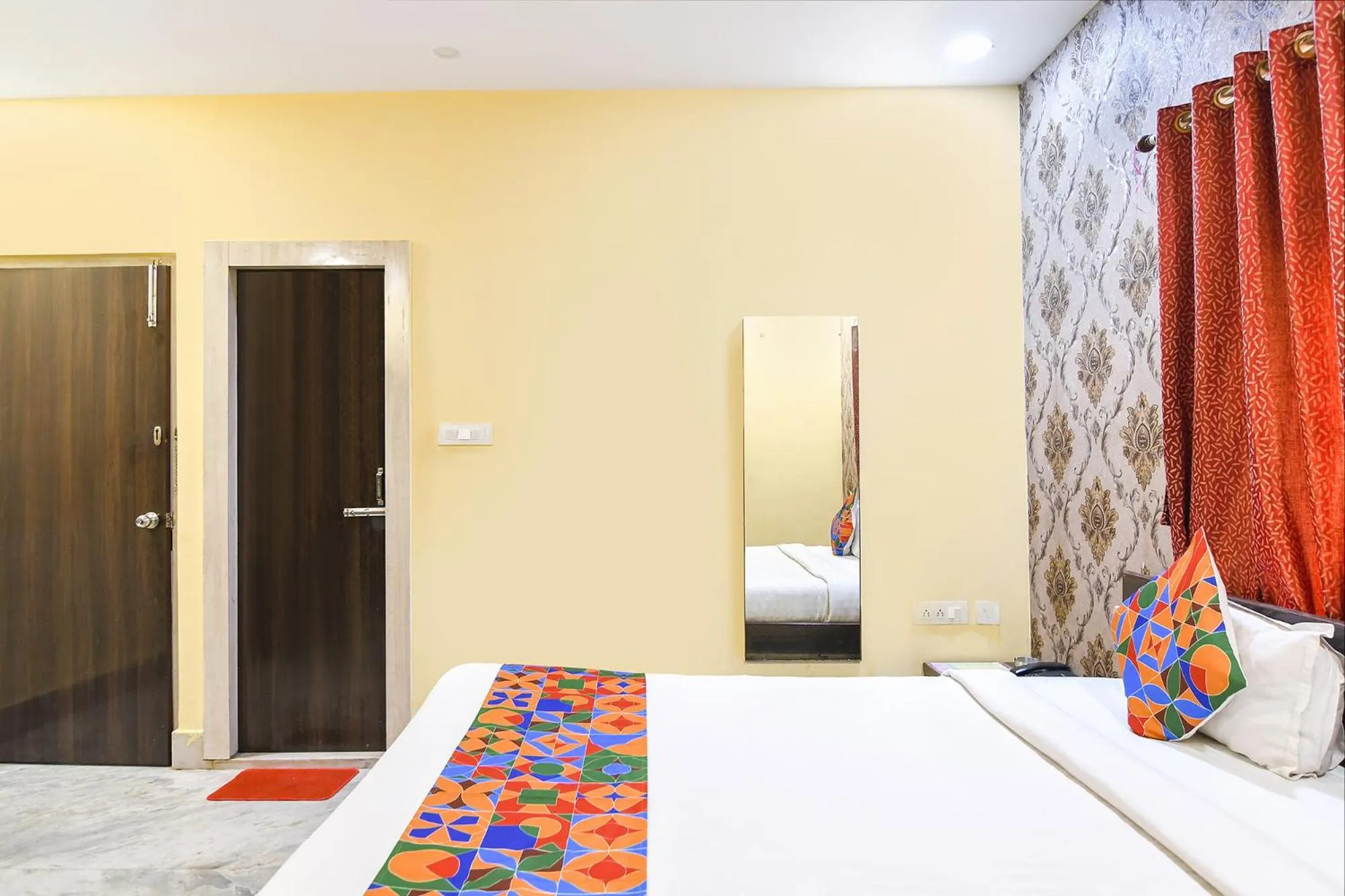 Bed in FabHotel Saltlake Palace - Nr Anandlok Hospital