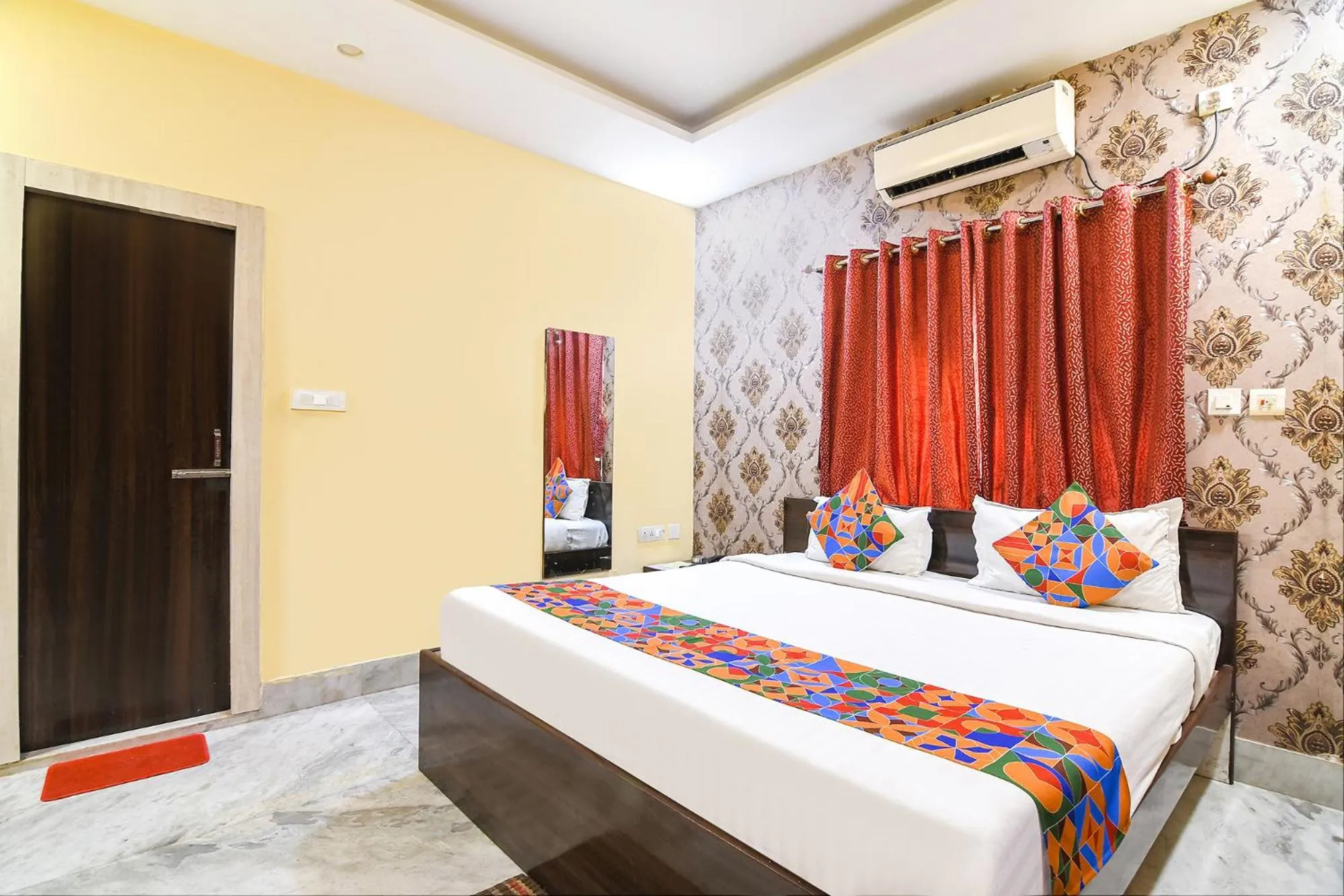 Bed in FabHotel Saltlake Palace - Nr Anandlok Hospital