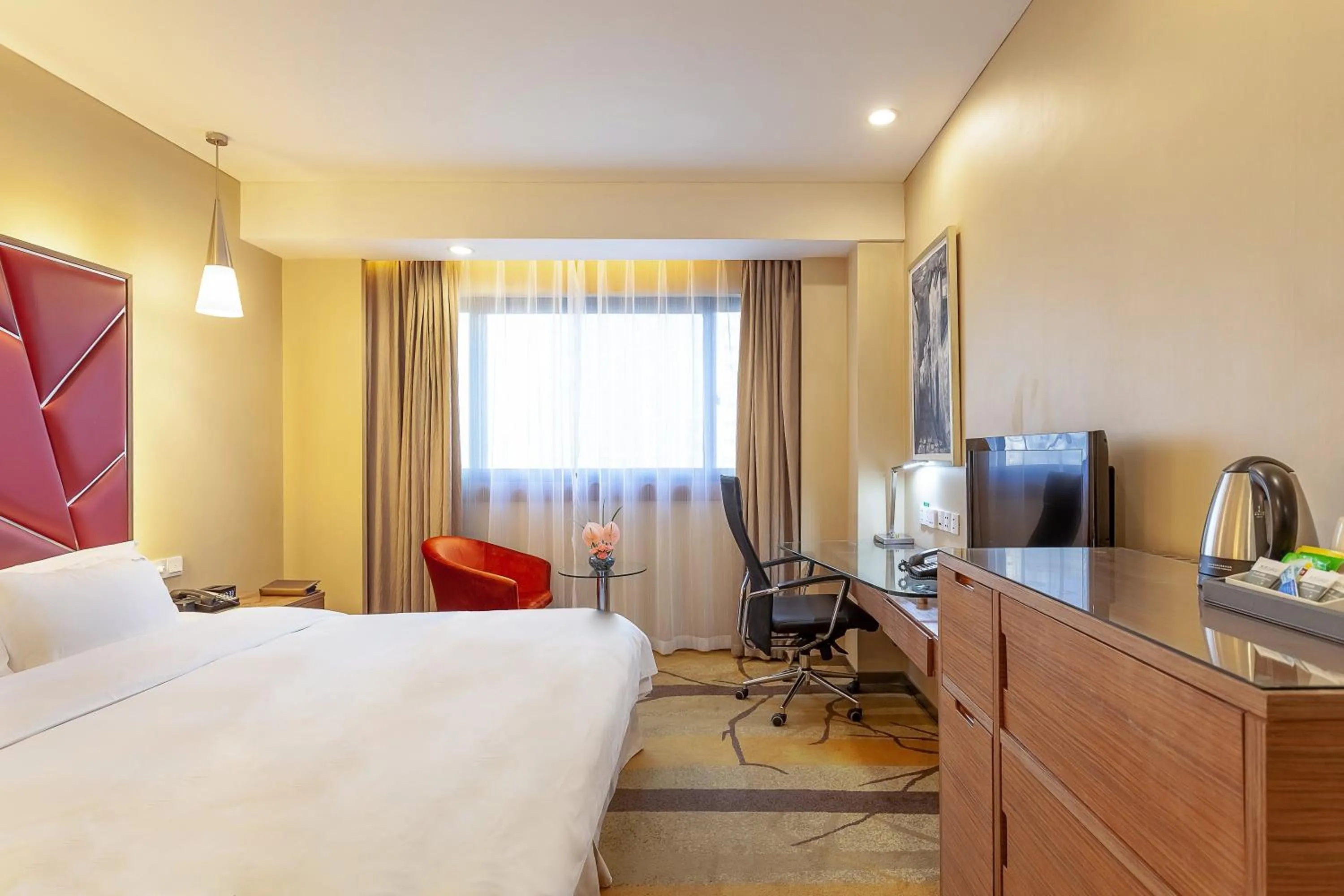 Photo of the whole room in Holiday Inn Hefei by IHG