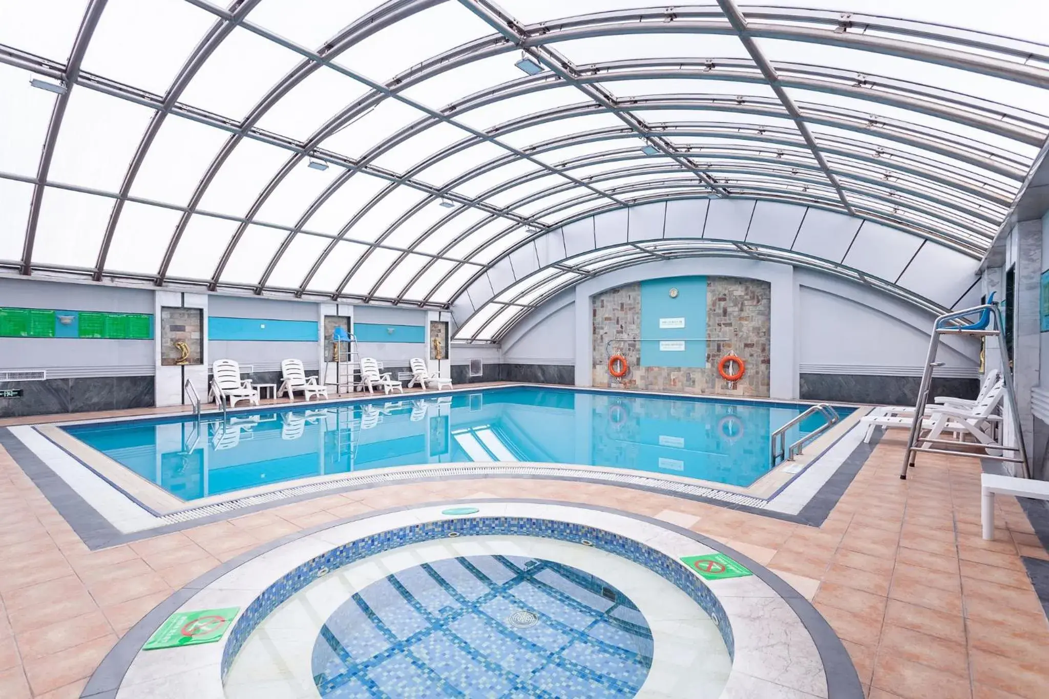 Swimming pool in Holiday Inn Hefei by IHG Swimming pool in Holiday Inn Hefei by IHG