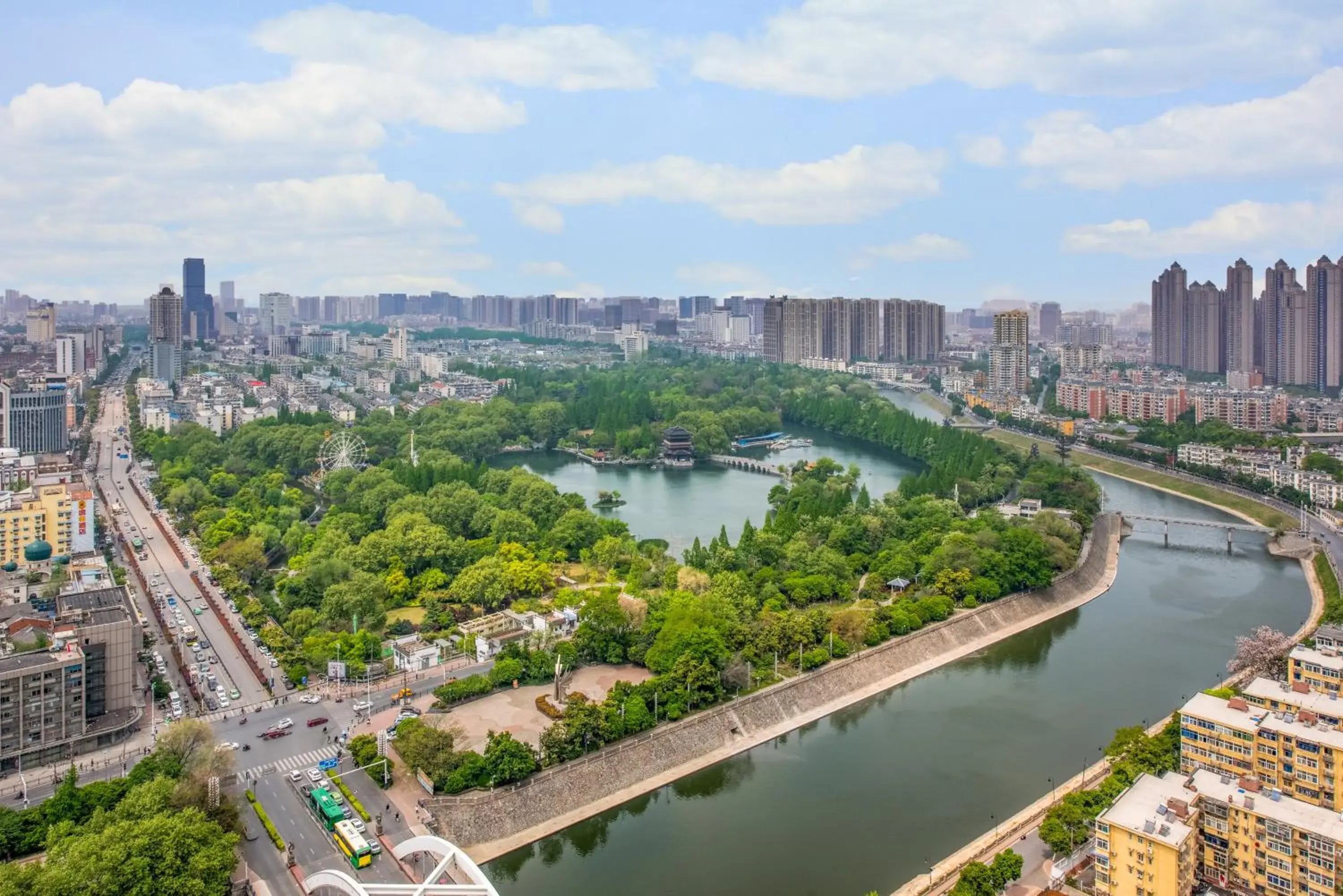 Property building in Holiday Inn Hefei by IHG Property building in Holiday Inn Hefei by IHG