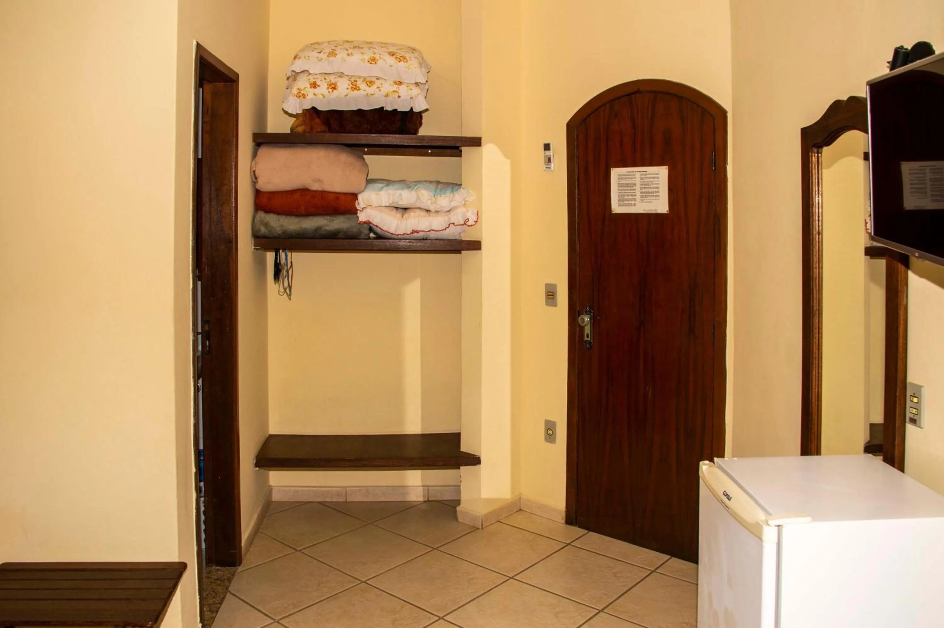 wardrobe in Pousada Martinez