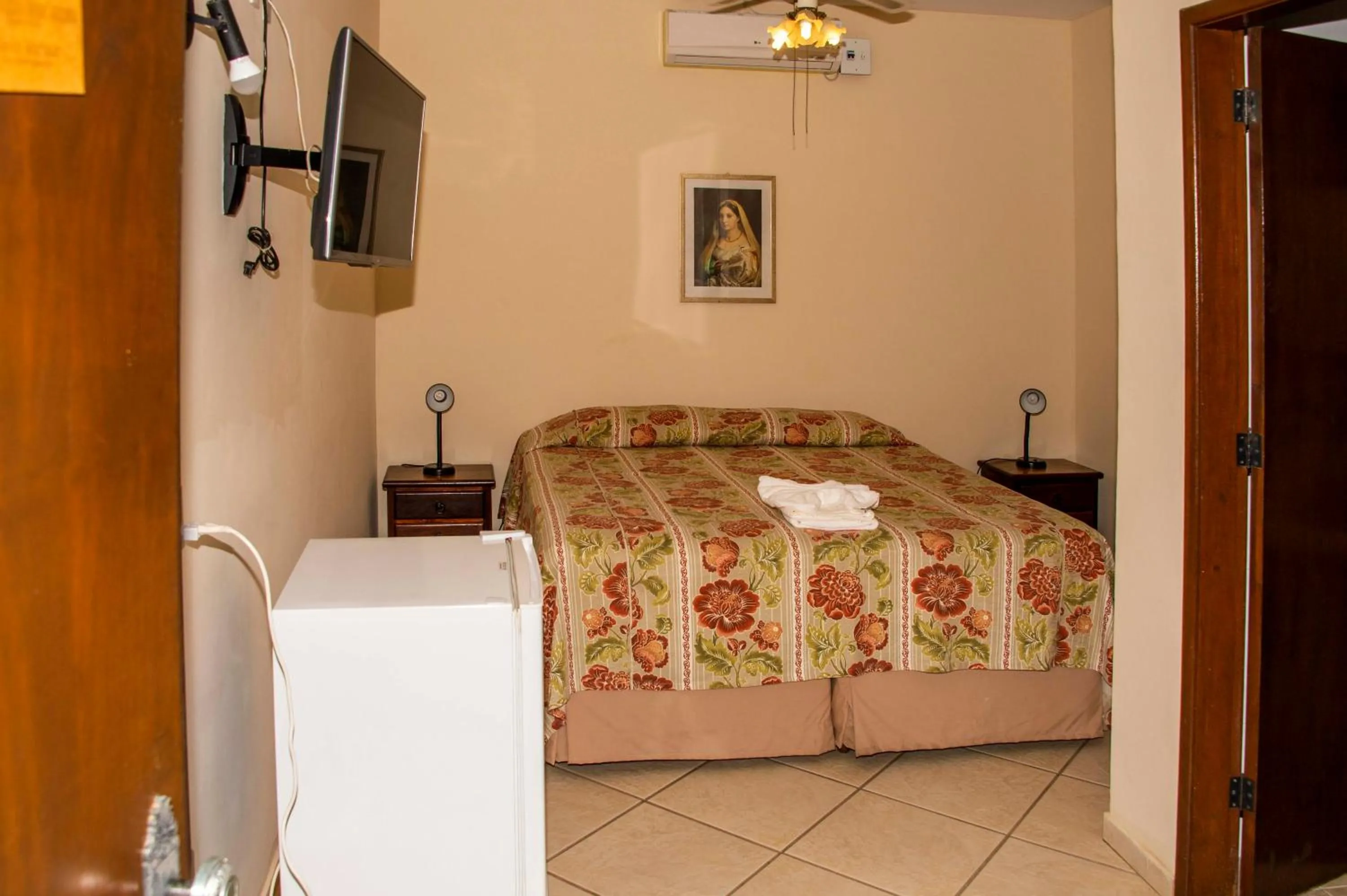 Photo of the whole room, Bed in Pousada Martinez